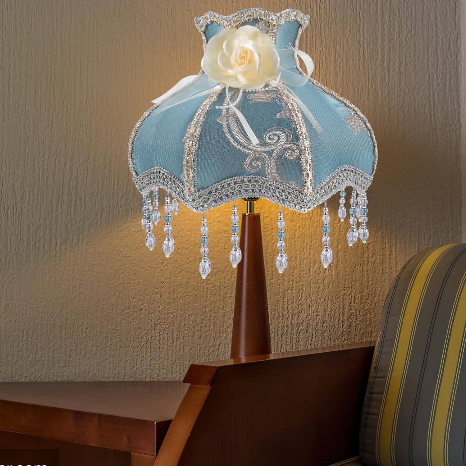 Housoutil Pantalla de lámpara vintage, pantalla victoriana con cuentas de flecos festoneados cúpula cubierta de lámpara de tela europea antigua,
