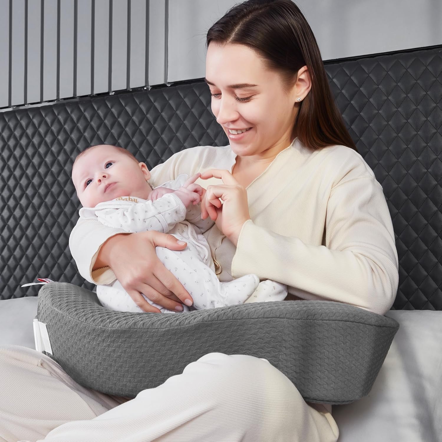 Almohada de lactancia – Deluxe Original para lactancia materna, alimentación con biberón, soporte ergonómico esencial para mamá y bebé – Correa