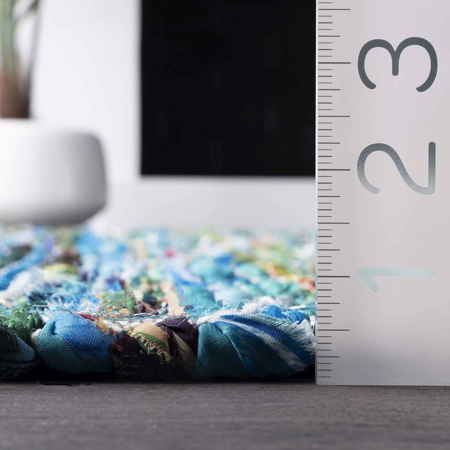 nuLOOM – Alfombra VIAG01A tejida a mano con patrón de galón