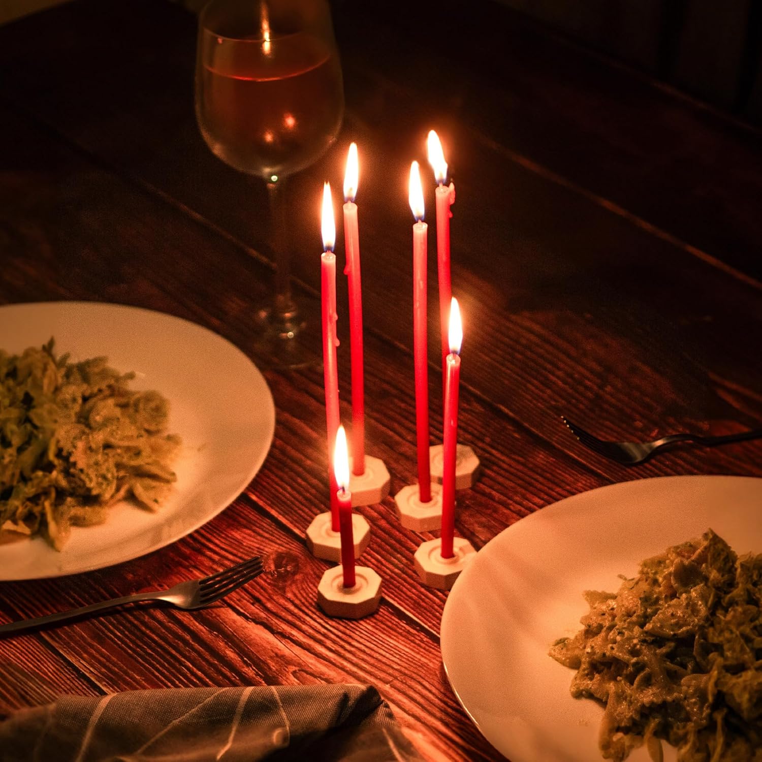 BlueBee – Velas de cera de abeja pura a granel para el hogar, 200 velas altas y delgadas + 5 soportes, aroma a miel, sin humo, de larga duración,