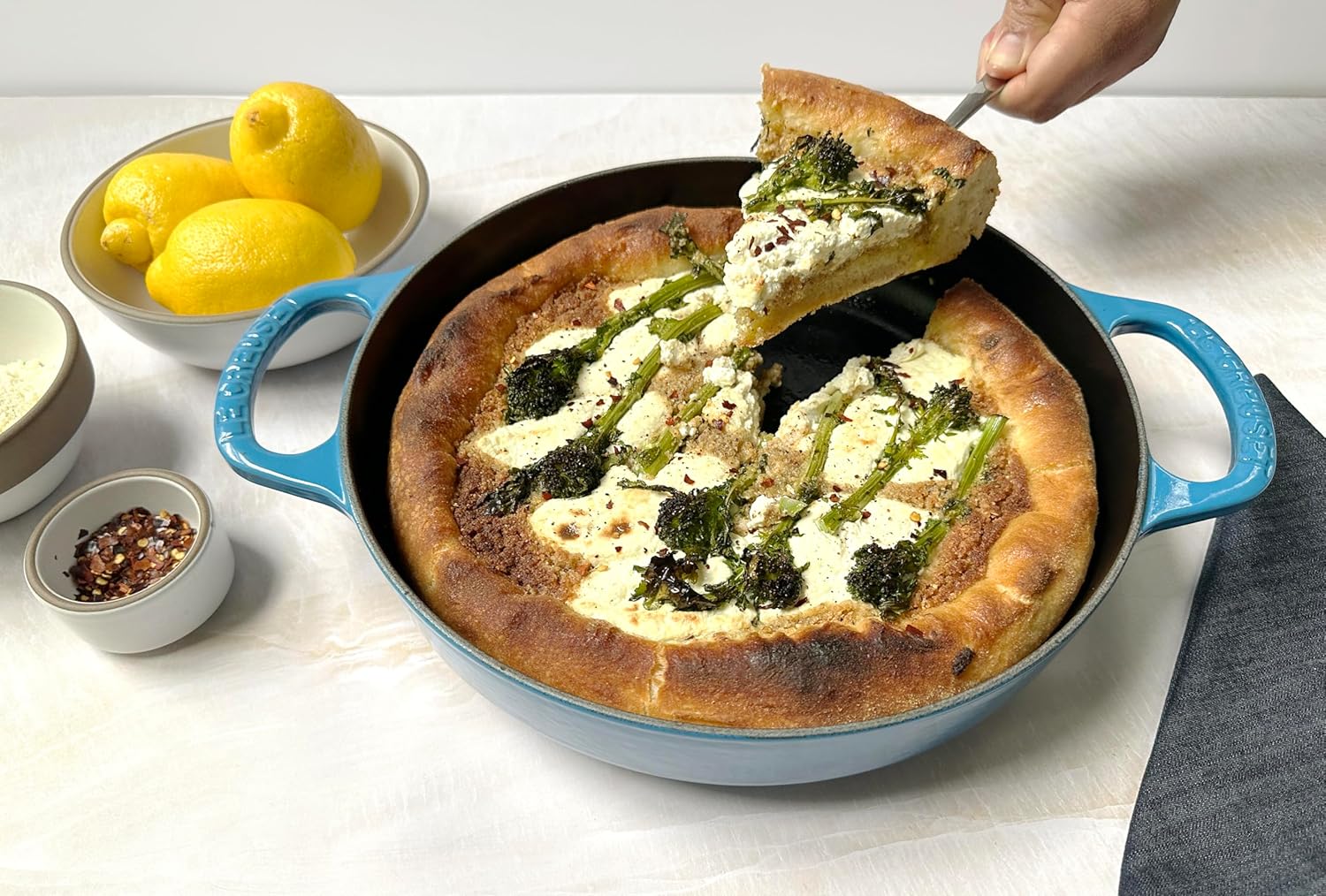 Le Creuset Signature – Sartén de hierro fundido para uso diario, 11 pulgadas, merengue