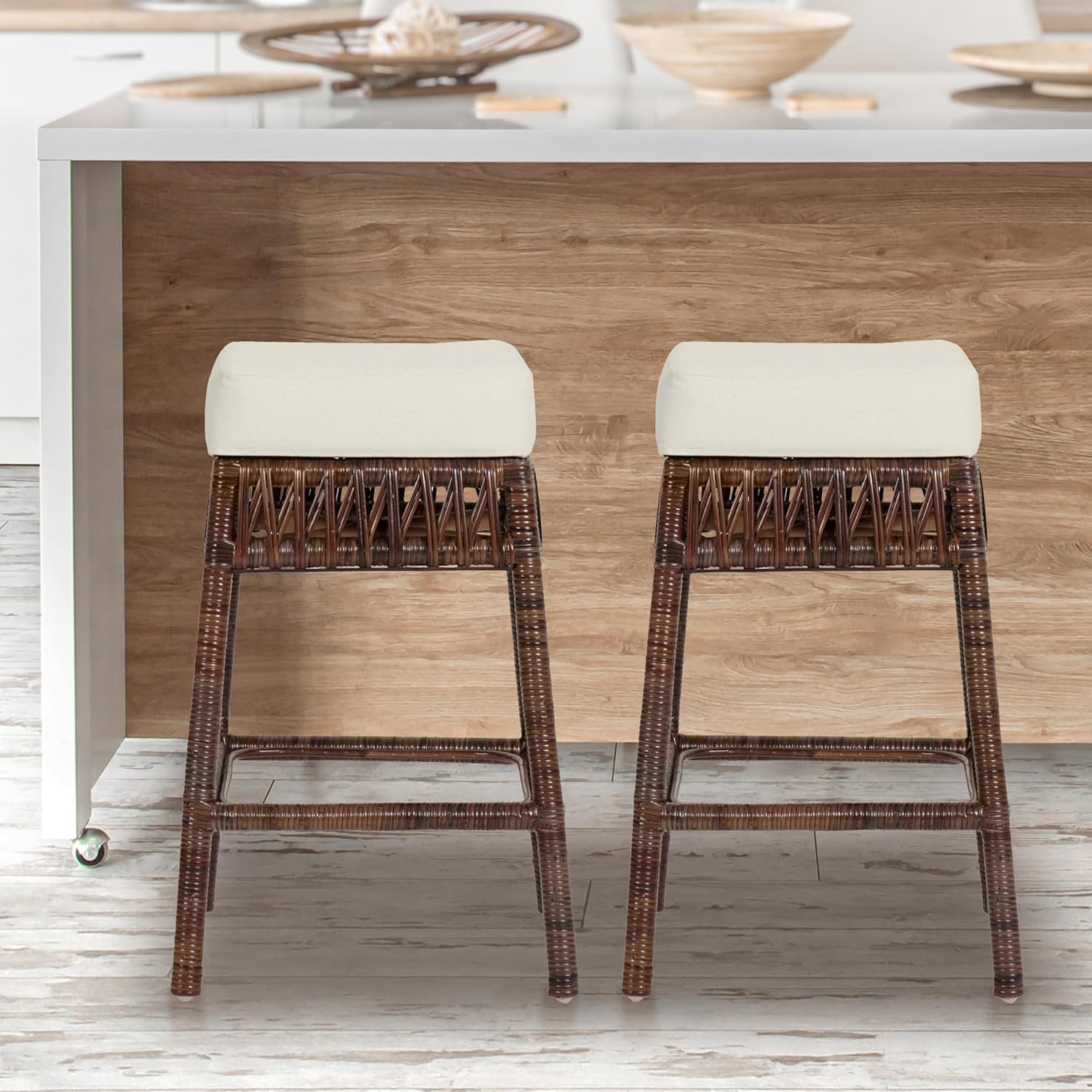 JONATHAN Y CSL1100A Bali – Taburete de mimbre sin espalda de 25.5 pulgadas para el hogar, cocina, comedor, espacios de trabajo, cafeterías y
