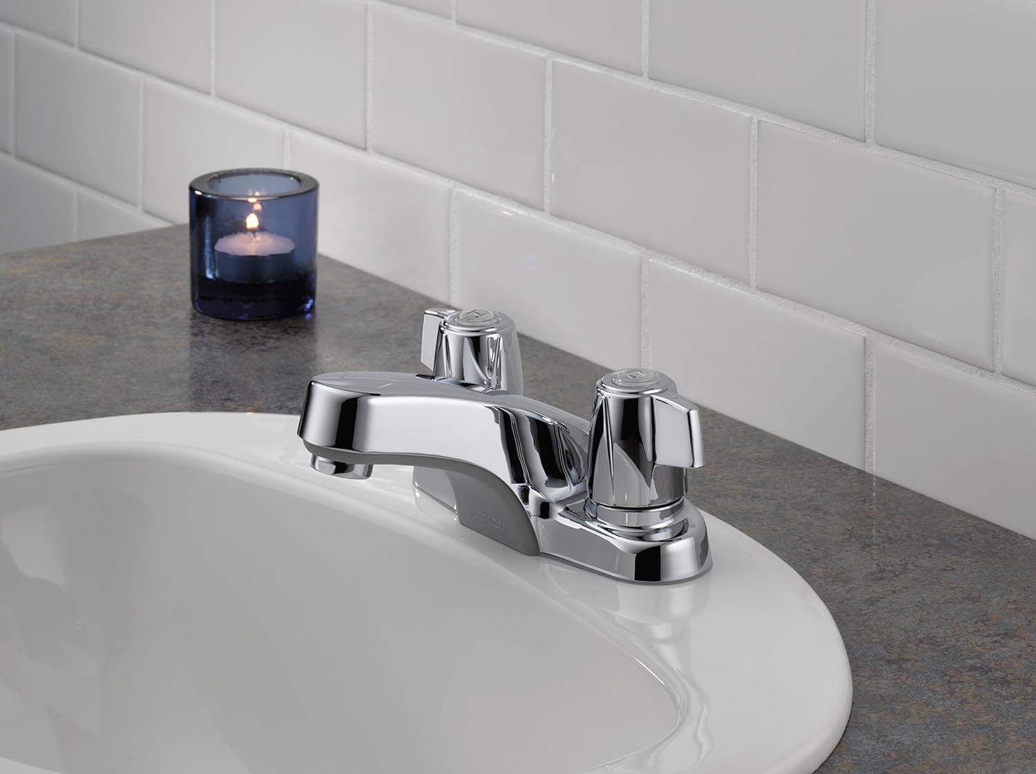Delta Faucet Peerless P241LF Classic – Baño de dos asas, cromado