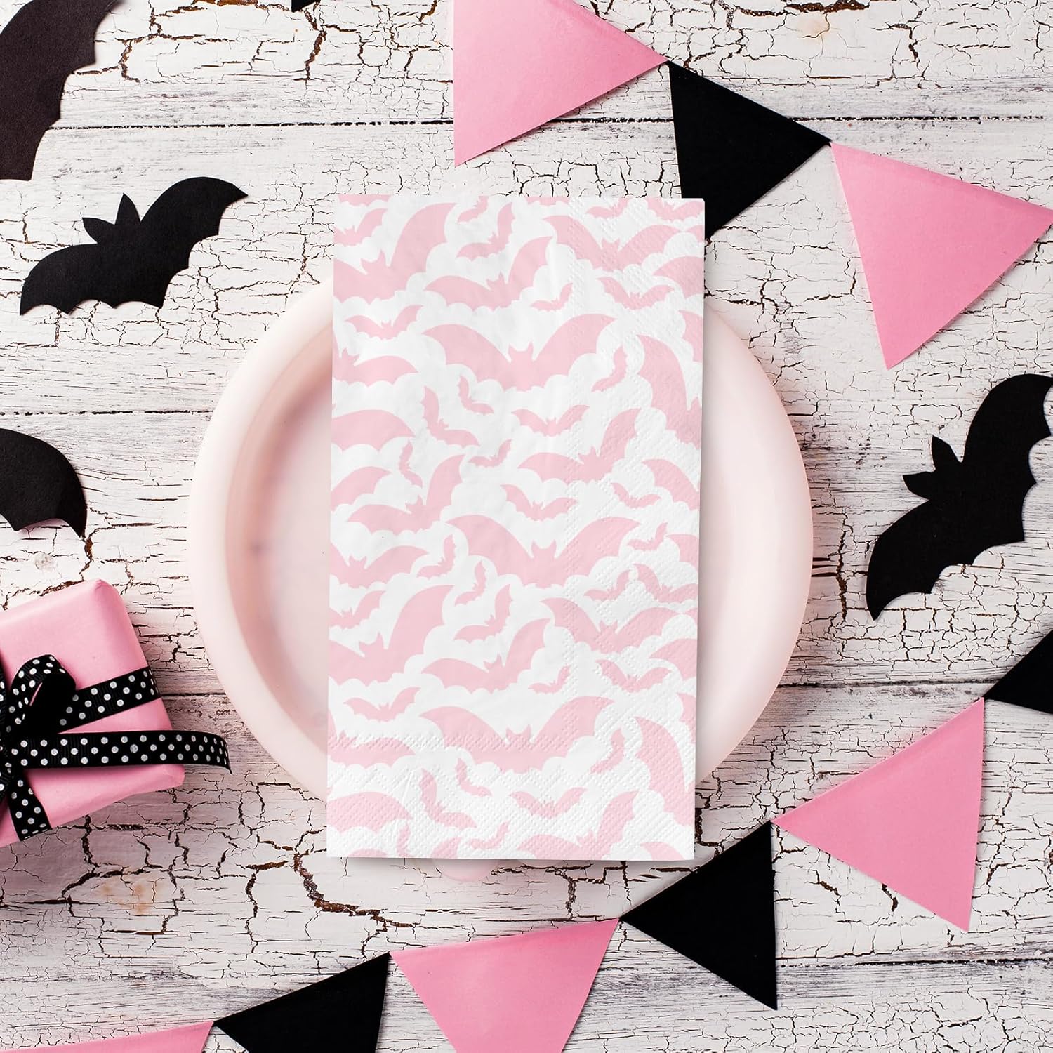 AnyDesign Paquete de 100 servilletas de 3 capas desechables de papel de murciélago rosa para Halloween, servilletas de mano para fiesta de