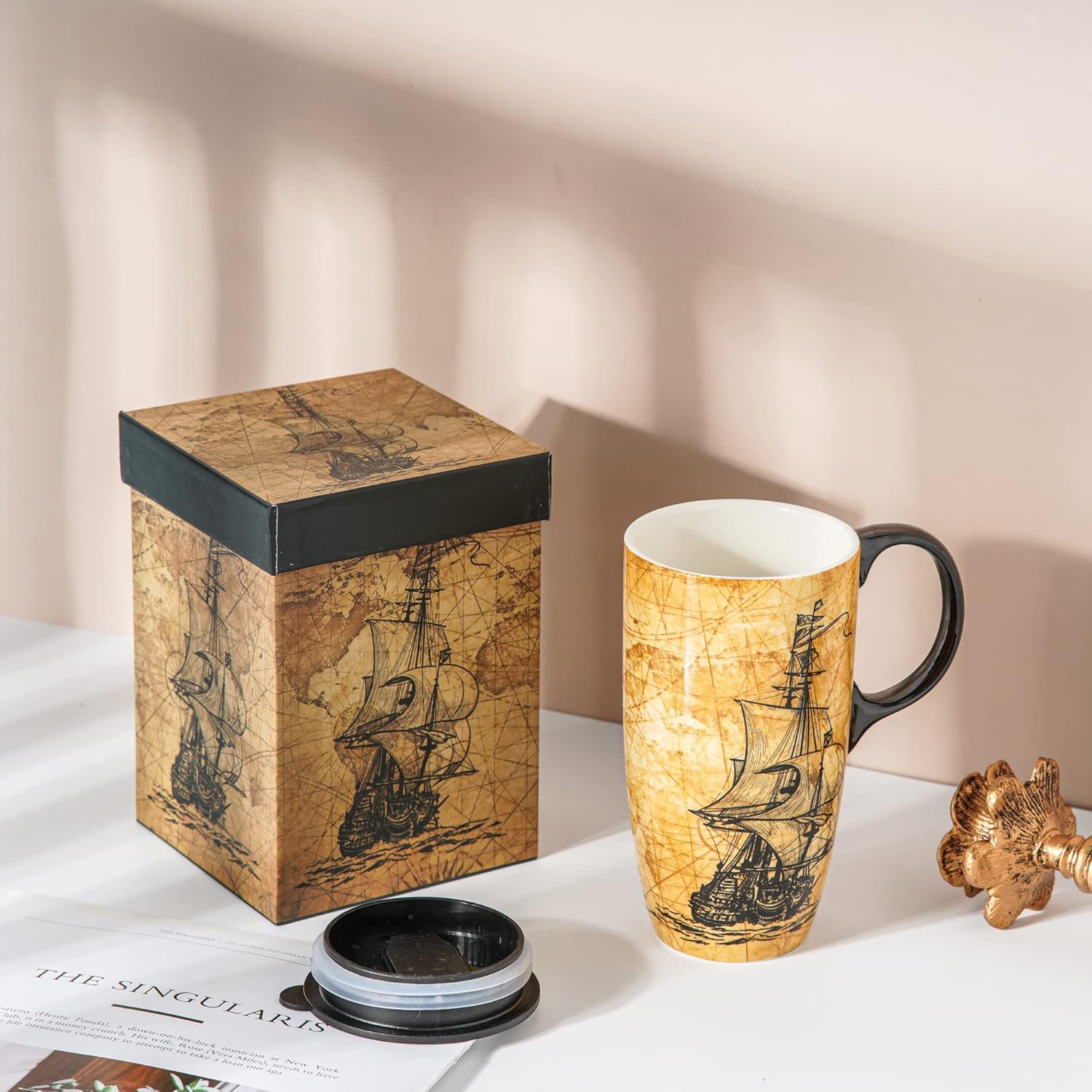 DUSVALLY Taza de cerámica taza de café de viaje taza de café de porcelana con tapa a prueba de derrames y caja de regalo, 17 onzas