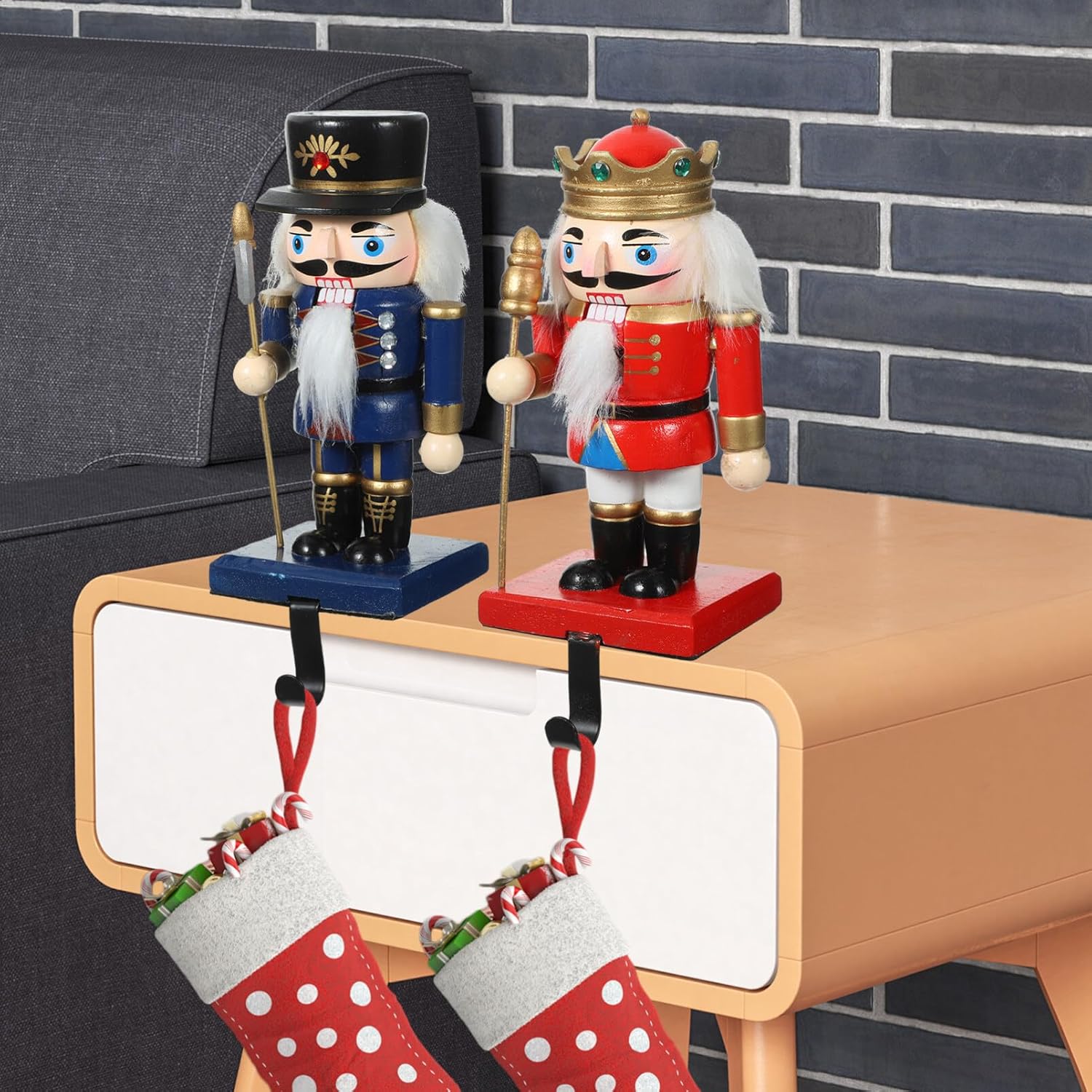 NOLITOY 2 soportes para calcetines de cascanueces de Navidad para chimenea, mantel de pared, ganchos colgantes de Navidad para calcetines,