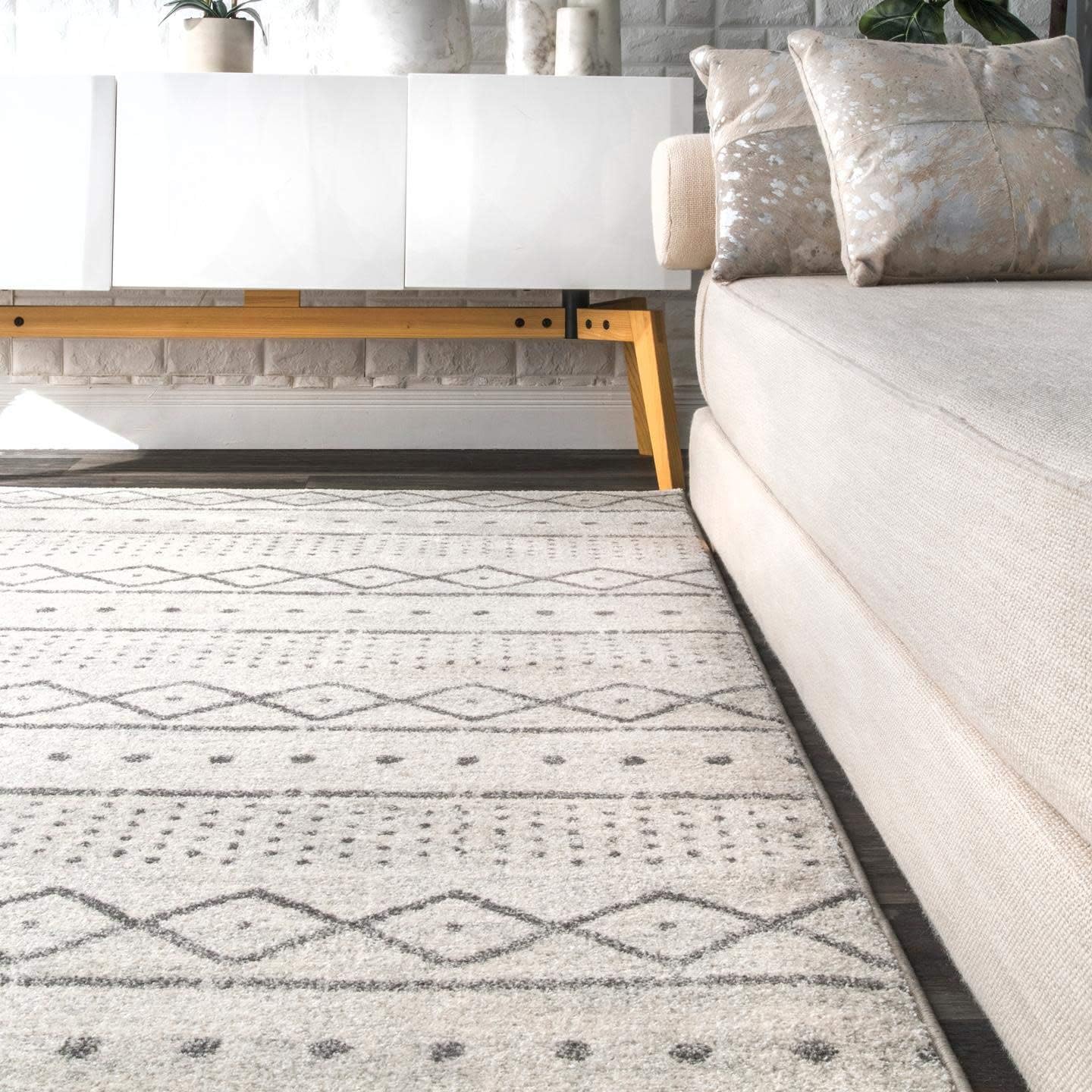 nuLOOM Sienna – Alfombra vintage de pasillo, 2 pies 6 pulgadas x 6 pies, beige, rectangular, 0.55 pulgadas de grosor