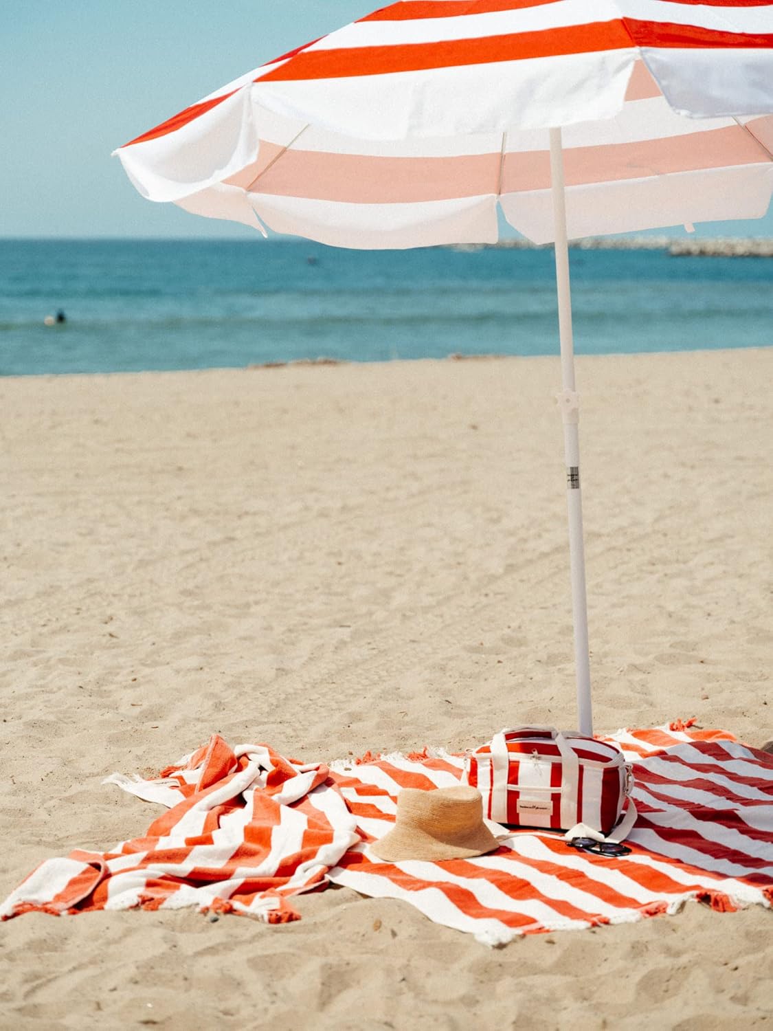 Business & Pleasure Co. Paraguas de playa familiar