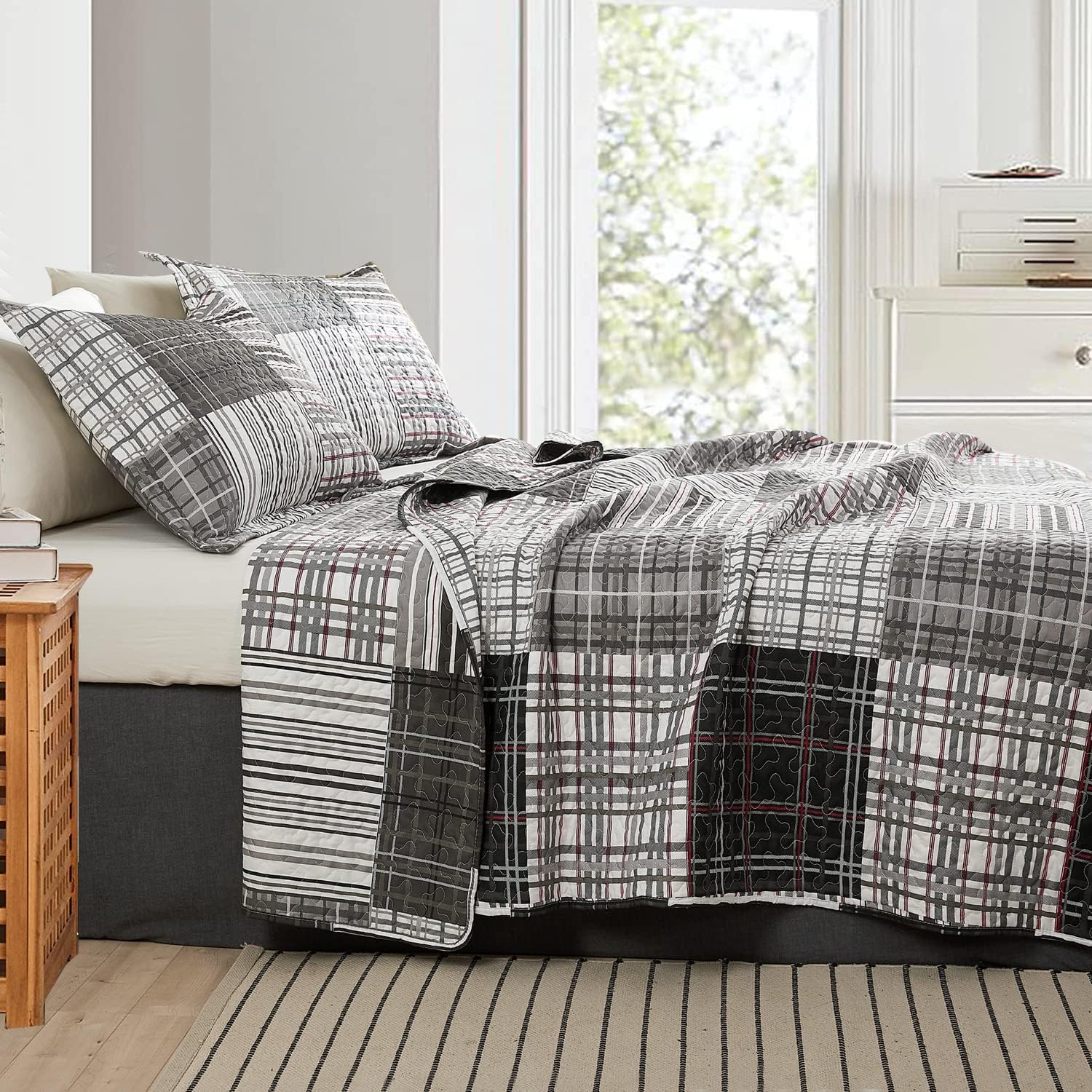 Ycosy Juego de edredón de tamaño Queen, juego de colcha de retazos a cuadros, suave y ligera, ropa de cama de color negro, blanco, gris, a rayas,