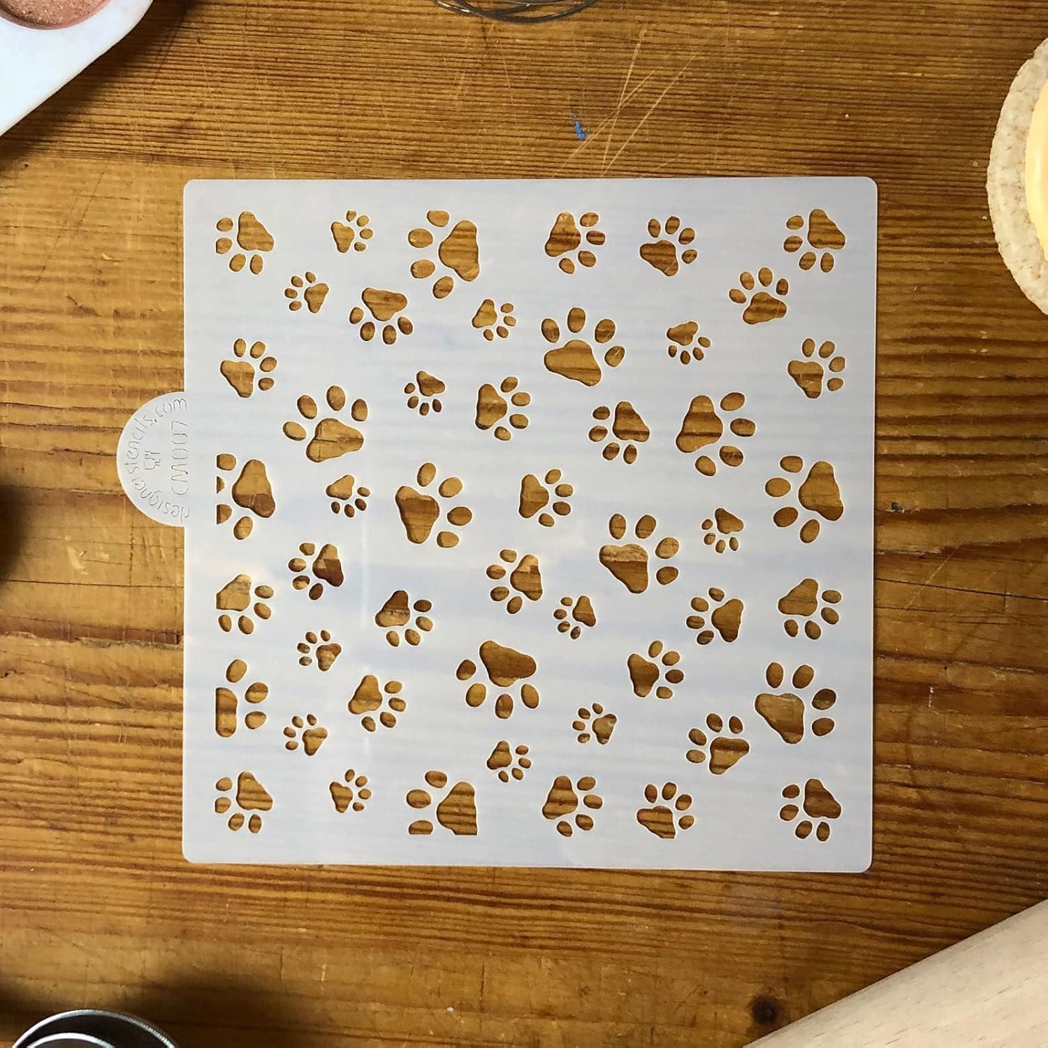 Plantillas de galletas y manualidades para perros Mini Paws Allover de Designer Stencils