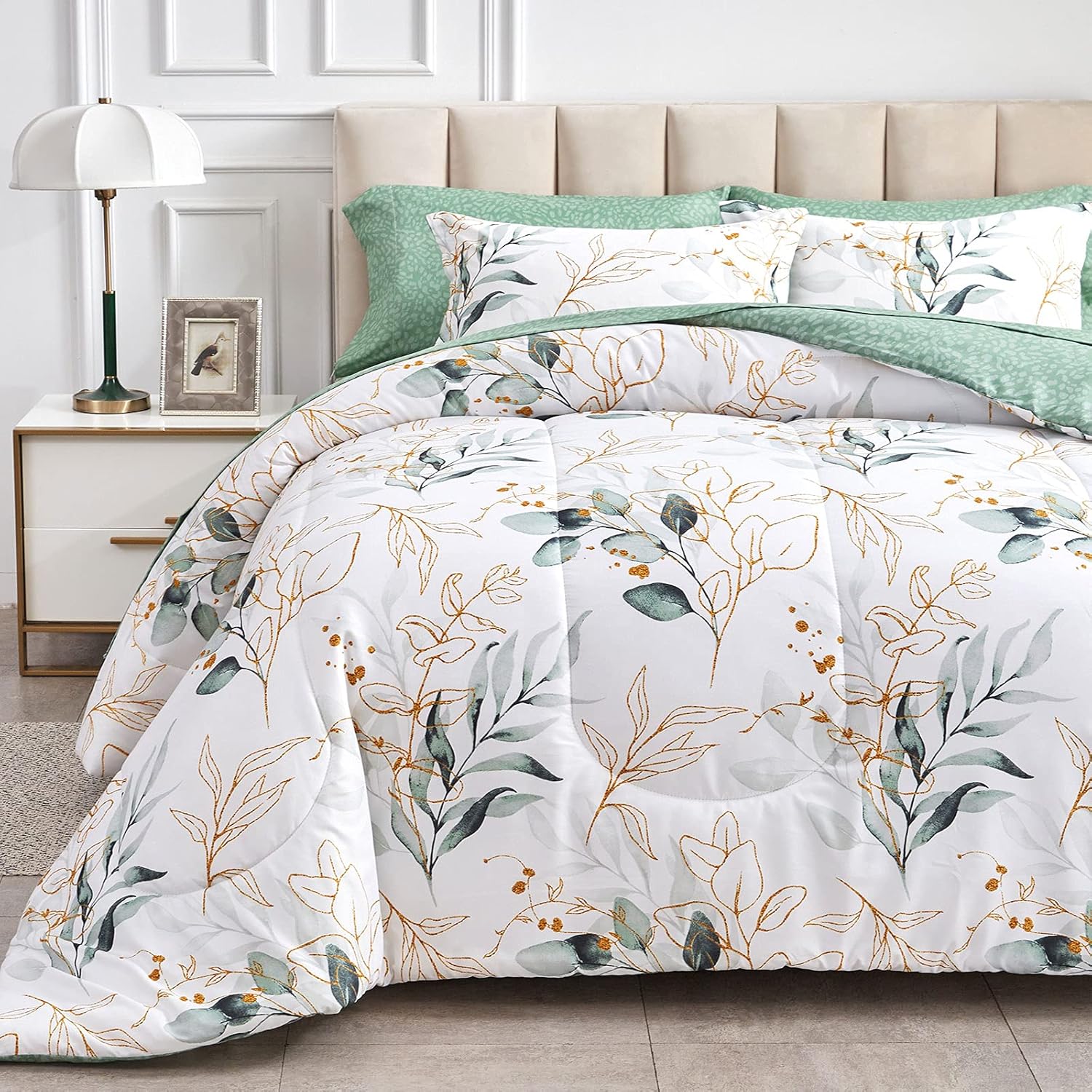 Joyreap – Juego de ropa de cama tamaño King completo en una bolsa, 7 piezas, diseño botánico de flores verdes sobre fondo blanco, juego de edredón
