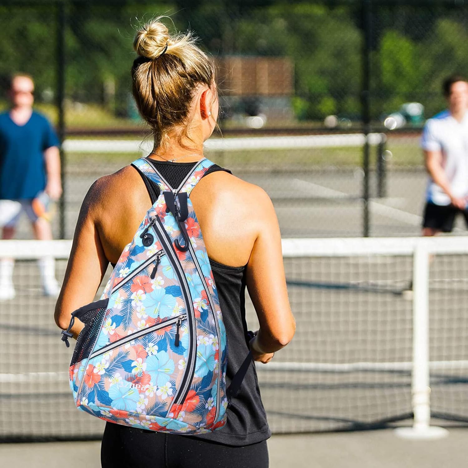 ZOEA Bolsa de pickleball deportiva para mujeres y hombres, mochila ajustable de pickleball con gancho para cerca, se adapta a 4 paletas y todos tus