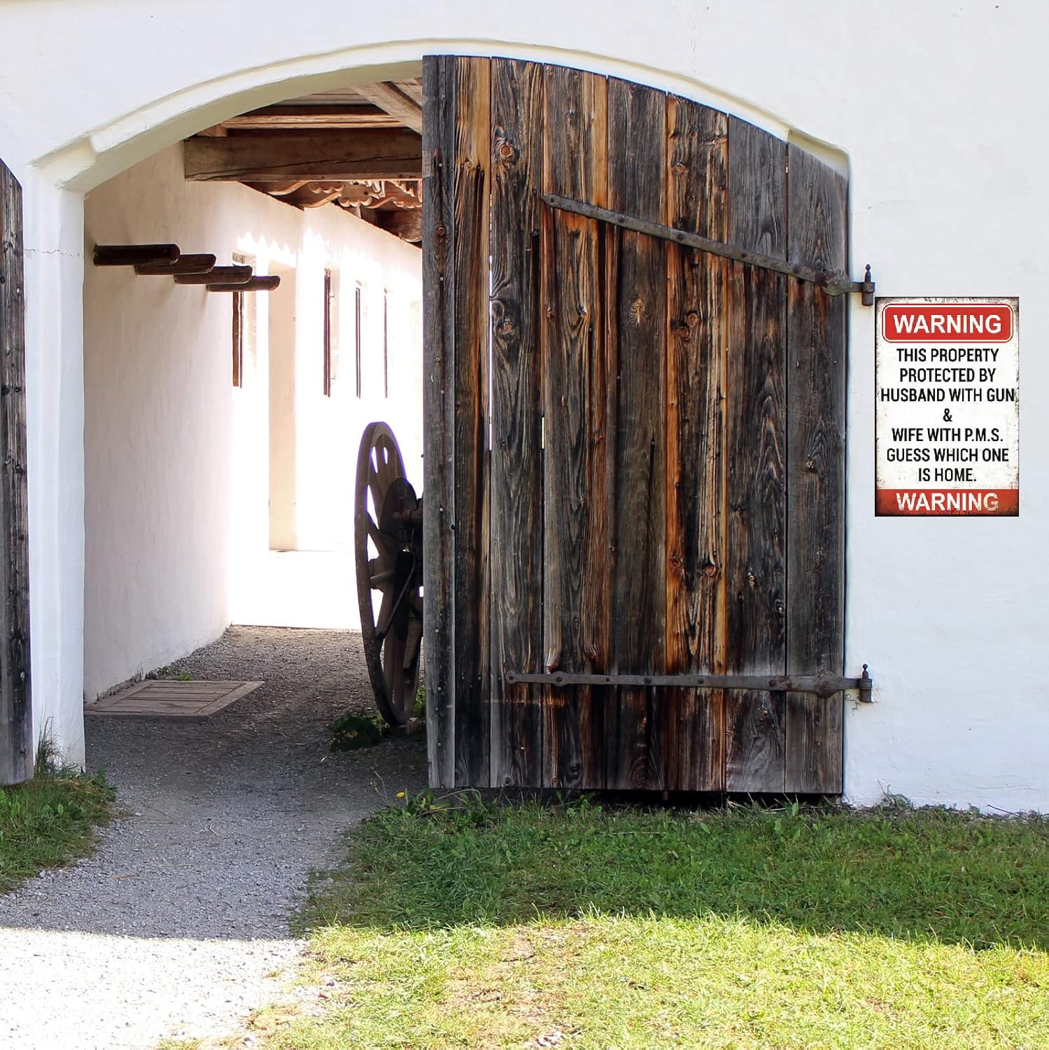 Letrero divertido de “No Trespassing”, letreros de metal de advertencia de estaño, This Property Protected by Husband with Gun, letrero de patio,