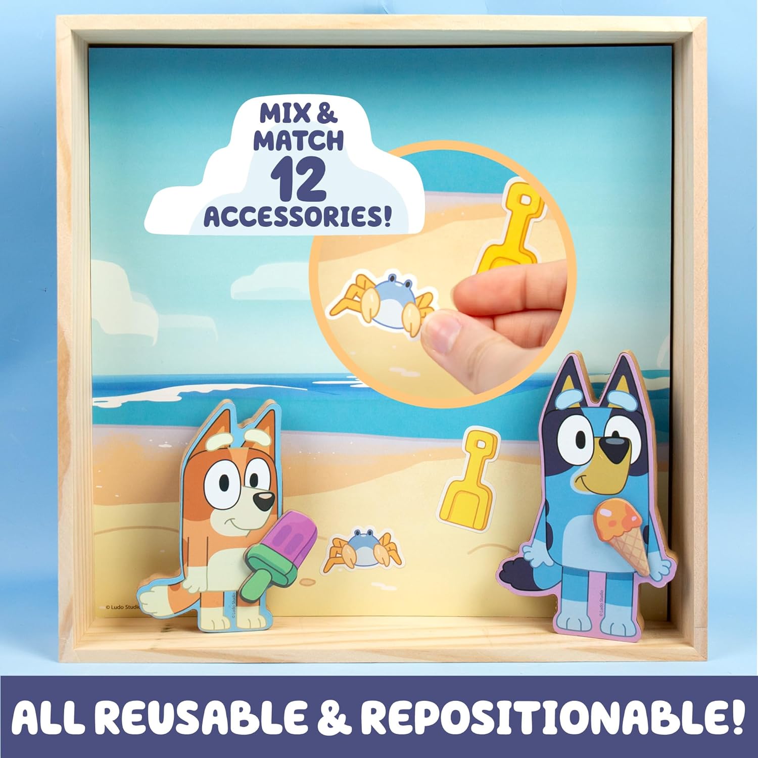 Horizon Group USA Bluey – Casa de juegos magnética de madera, juego de actividades de 18 piezas, incluye 2 casas de muñecas de madera, grandes