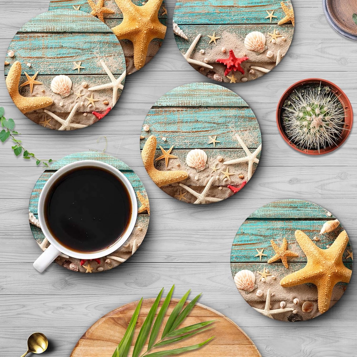 Bribay Juego de 6 posavasos para bebidas, diseño de estrellas de mar y conchas de mar, color azul playa, absorbente, con base de corcho y soporte de