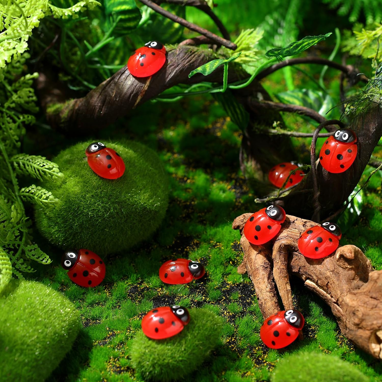 100 piezas de resina brillante mini estatua de mariquita brillante, parte trasera plana, estatua en miniatura para jardín, animales en maceta,