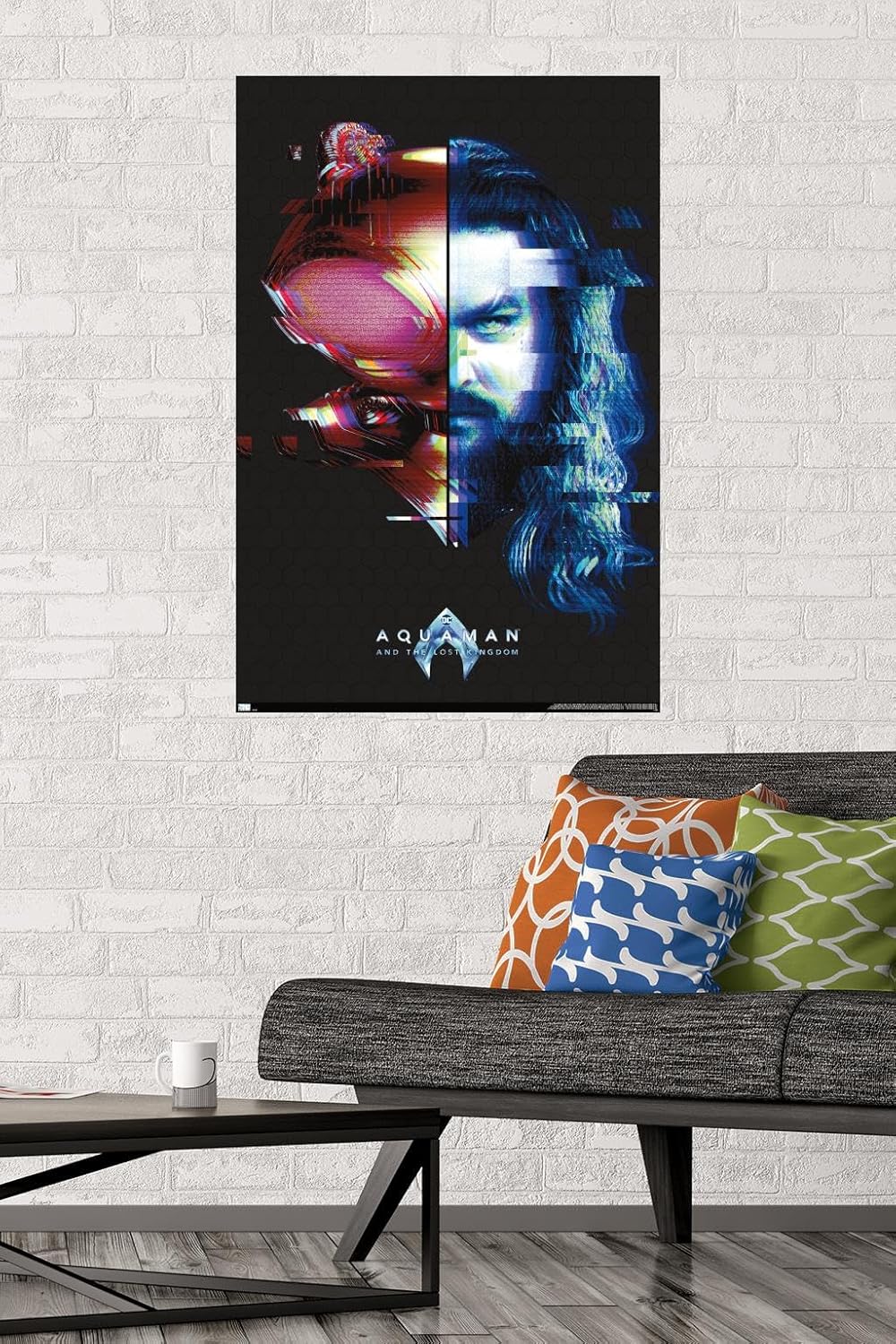 Trends International DC Comics Movie Aquaman y el Reino Perdido – Póster de pared Faceoff, 22.37 x 34.00 pulgadas, póster premium y paquete de