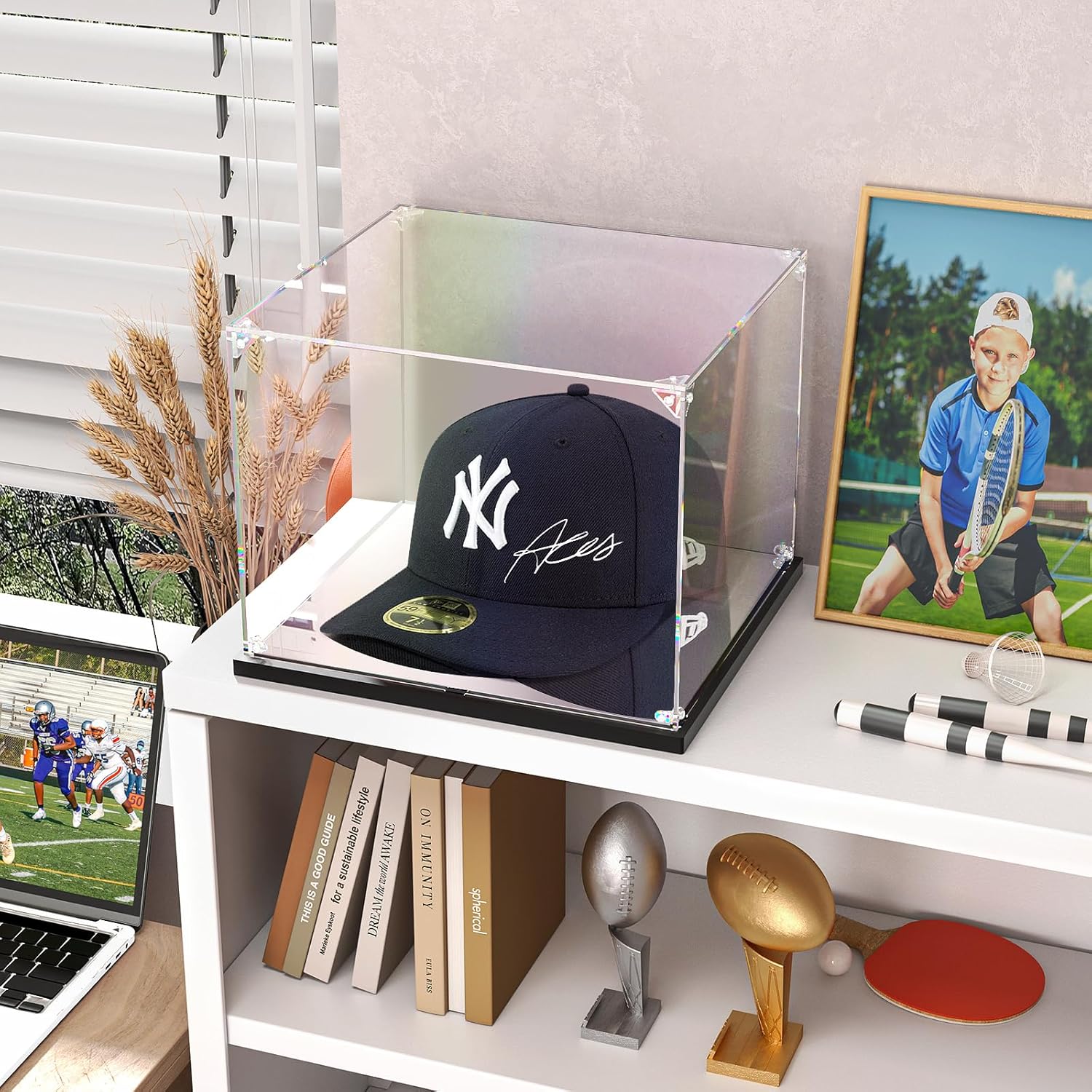 Vitrina para sombrero, base de espejo, acrílico transparente para gorras de béisbol, fútbol o Snapback, mini casco (8.66 x 7.87 x 7.09 pulgadas, 8.7