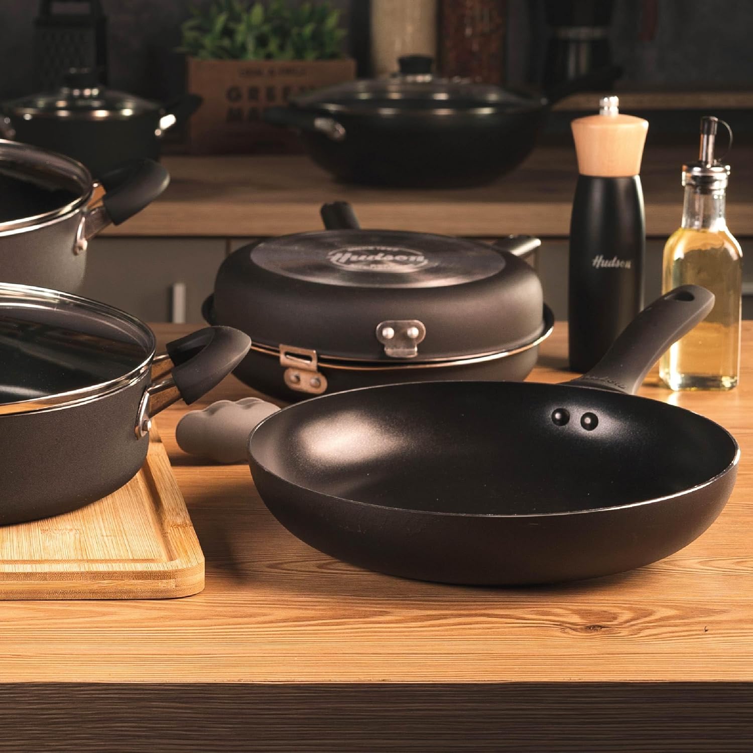 HUDSON Aluminium frying pan with non-stick 9.5 in, cookware