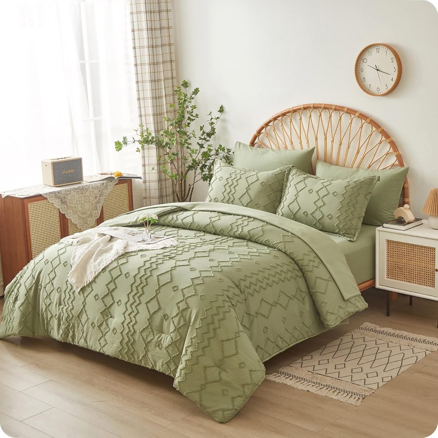 Juego de edredón verde copetudo en una bolsa tamaño matrimonial con sábanas, juego de ropa de cama suave y ligero bordado geométrico de 7 piezas,