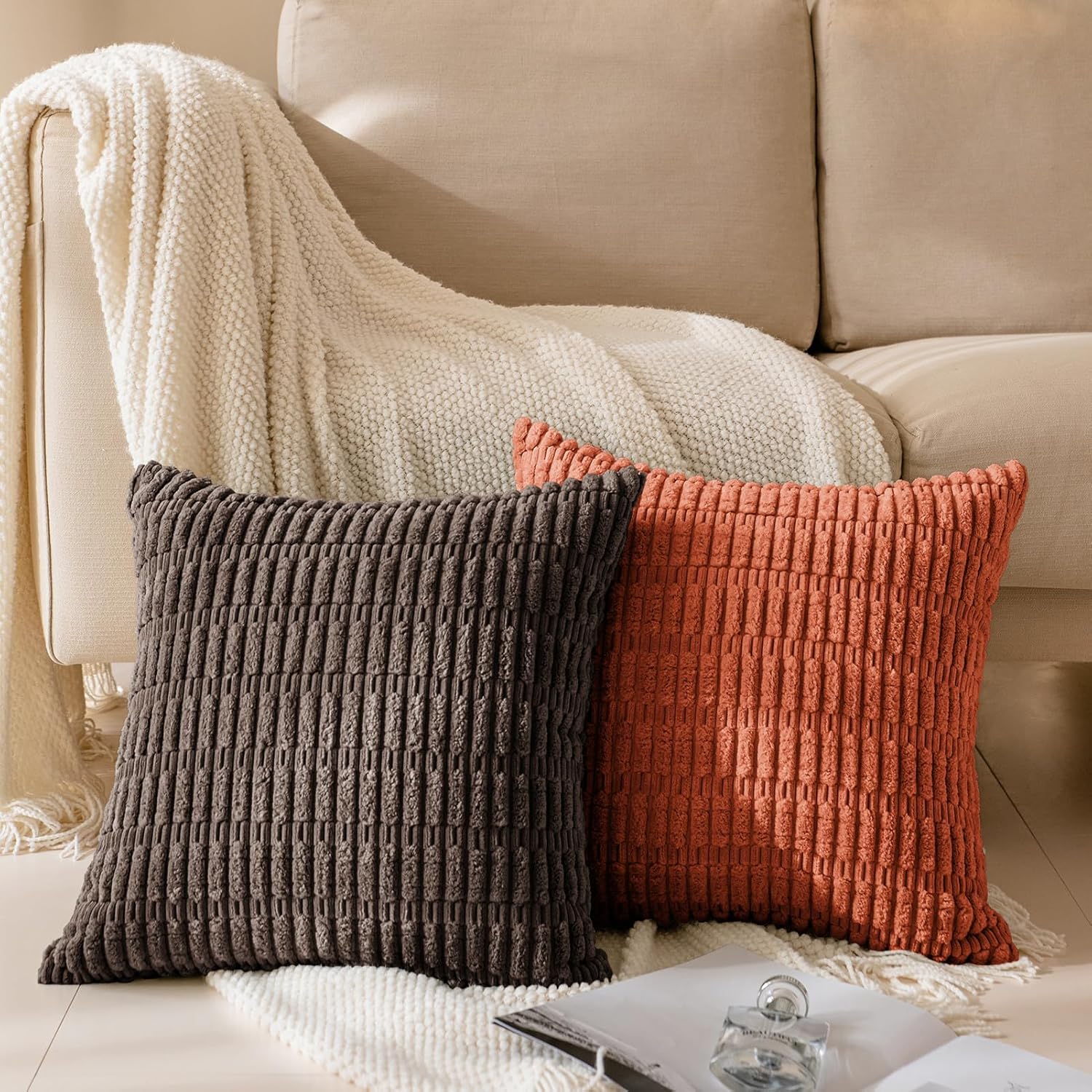 Softalker Juego de 4 fundas de almohada de pana suave a rayas bohemias de 16 x 16 pulgadas, fundas decorativas modernas para sofá, dormitorio, sala
