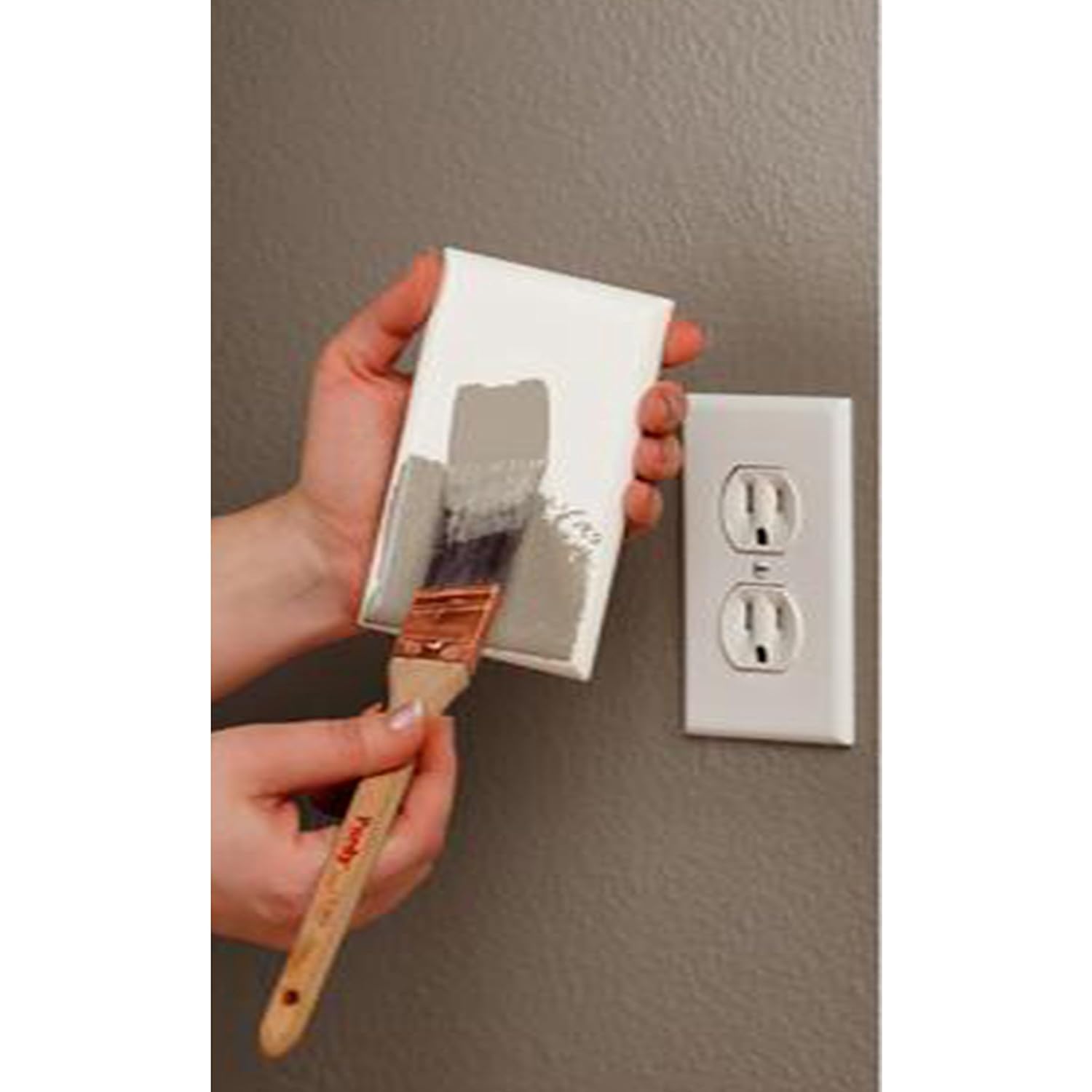 Dreambaby Tapón de cubierta para pintar, cubierta de enchufe de seguridad para bebés (paquete de 2)