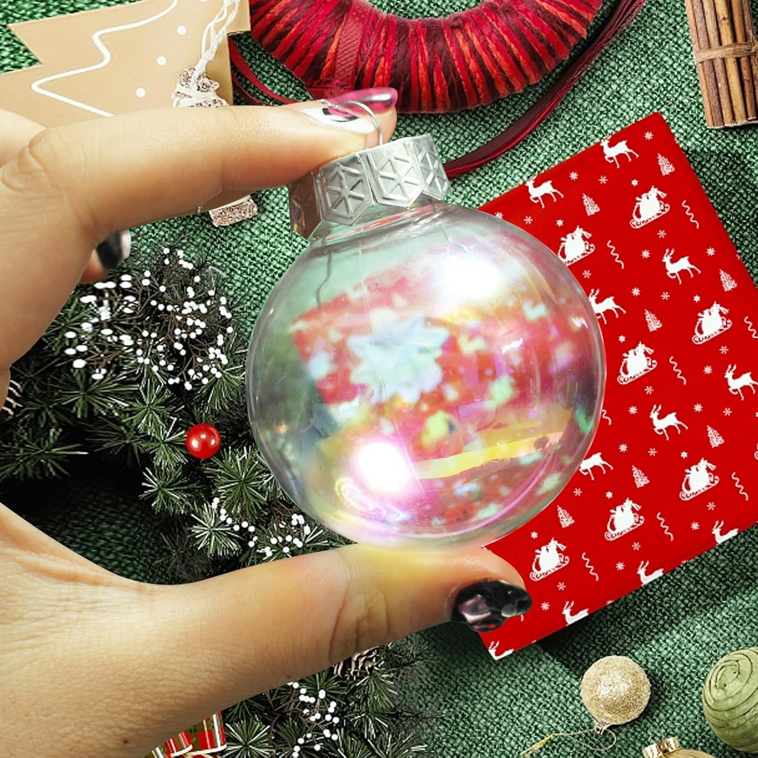 12 adornos de bolas de Navidad iridiscentes, bolas de adorno rellenables de plástico transparente de 2.36 pulgadas, bolas colgantes rellenables para