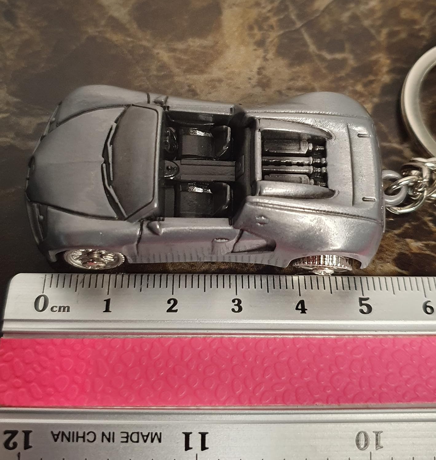 Grey Tone F1 Racing Car Bugatti – Llavero de metal esmaltado, gris, pequeño, Gris