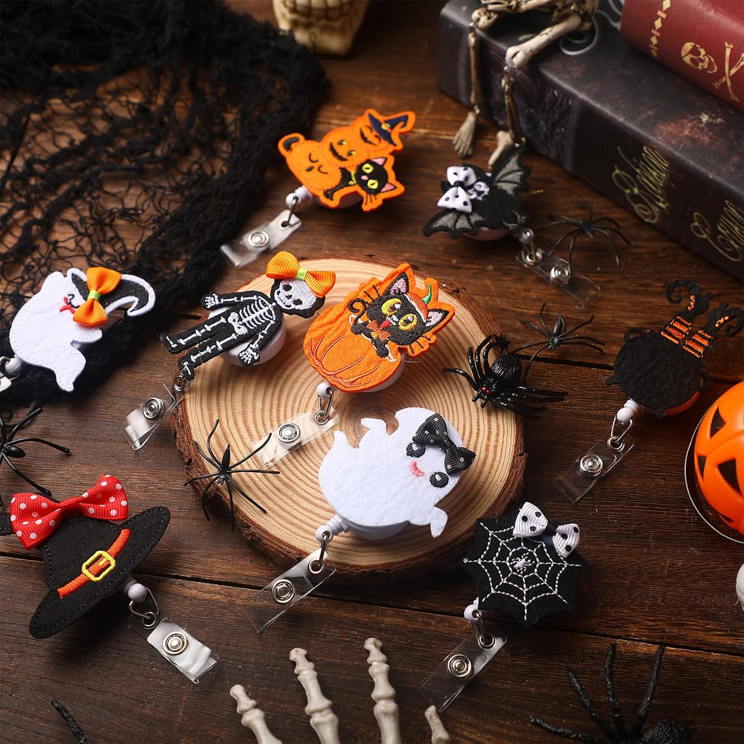 BBTO 9 carretes de insignia de Halloween con clip de fieltro, soporte retráctil para identificación de enfermera, fantasma, calavera, calabaza,