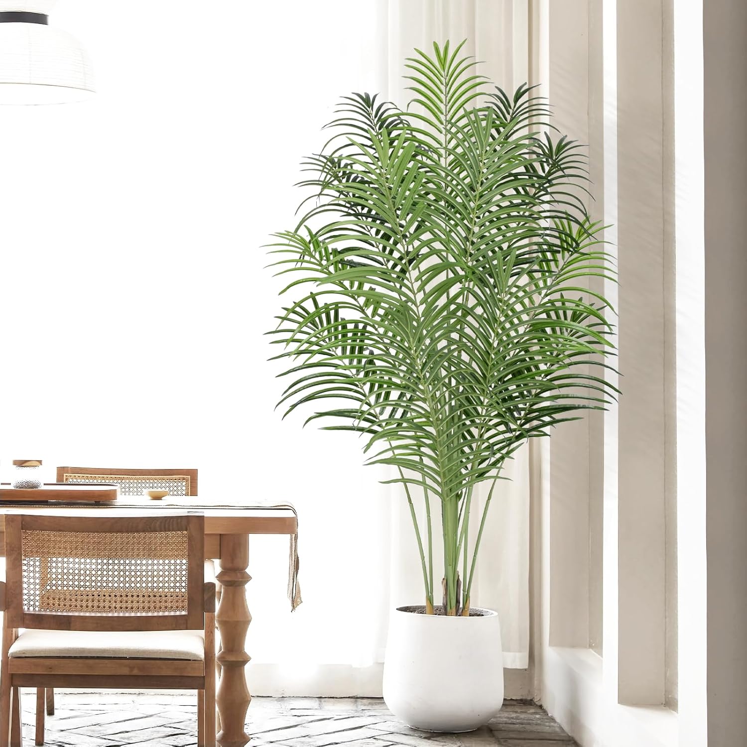 Keeplush Palmera artificial de 5.5 pies de alto, decoración de interiores con 15 troncos y diseño de corteza real, palmera areca tropical sintética
