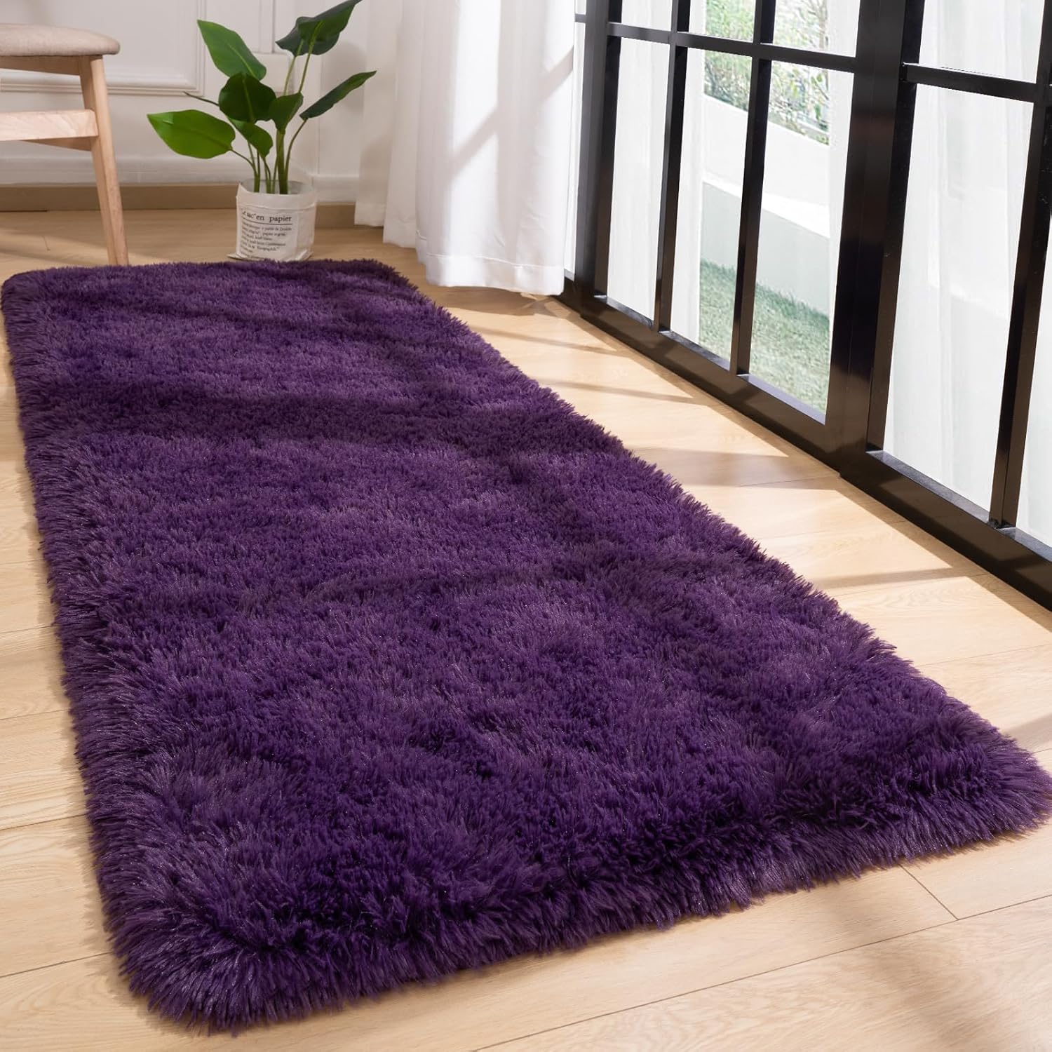 Alfombra de pasillo esponjosa para dormitorio, sala de estar, 2 x 6 pies, color morado oscuro, alfombra suave y mullida para mesita de noche,