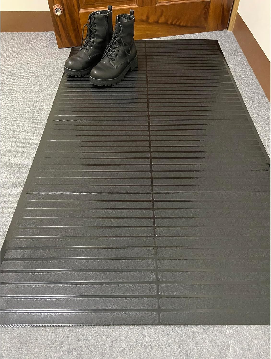 Floor Protector Collection – Alfombra protectora personalizable para interiores, impermeable, antideslizante, con diseño negro, para entrada, patio,