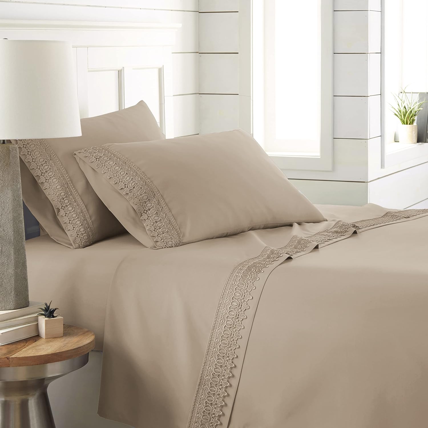 Juego de sábanas Southshore Fine Linens con hermoso encaje, sábana bajera de 21 pulgadas de grosor, Microfibra, Marrón topo, Completo