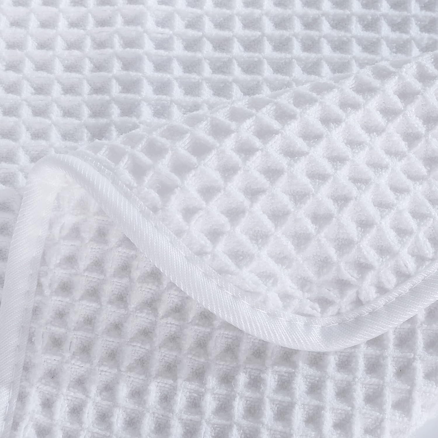 POLYTE Toalla de baño de microfibra de secado rápido sin pelusas, 60 x 30 pulgadas, paquete de 4 (color blanco, tejido de gofre)