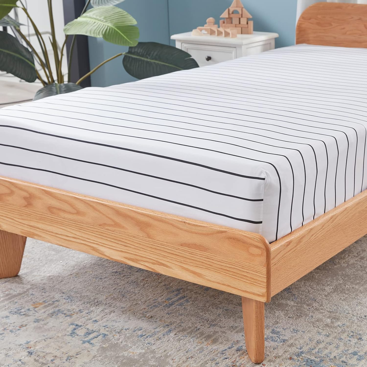 Homiest Juego de sábanas de 4 piezas, color blanco y negro, tamaño matrimonial, juego de ropa de cama suave a rayas horizontales, con bolsillo