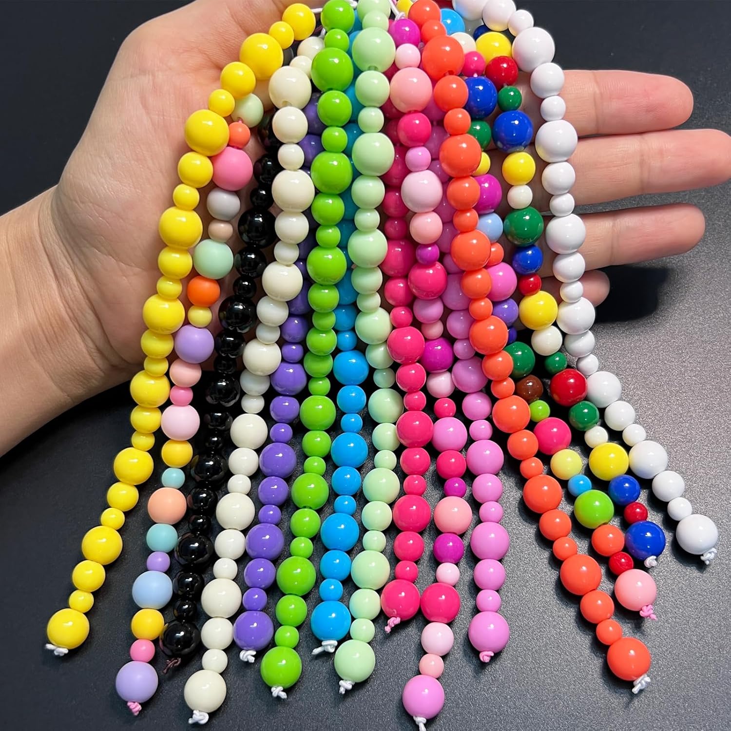 700 cuentas redondas acrílicas de tamaño mixto, bolas acrílicas redondas mate de 0.236 pulgadas, 0.315 pulgadas, cuentas de resina plástica para
