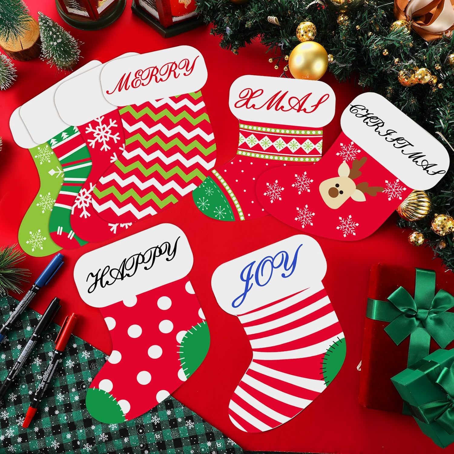 Copkim 9 imanes de Navidad, calcetines de Navidad, para refrigerador, crucero, decoración de puerta de crucero, calcomanías magnéticas coloridas con