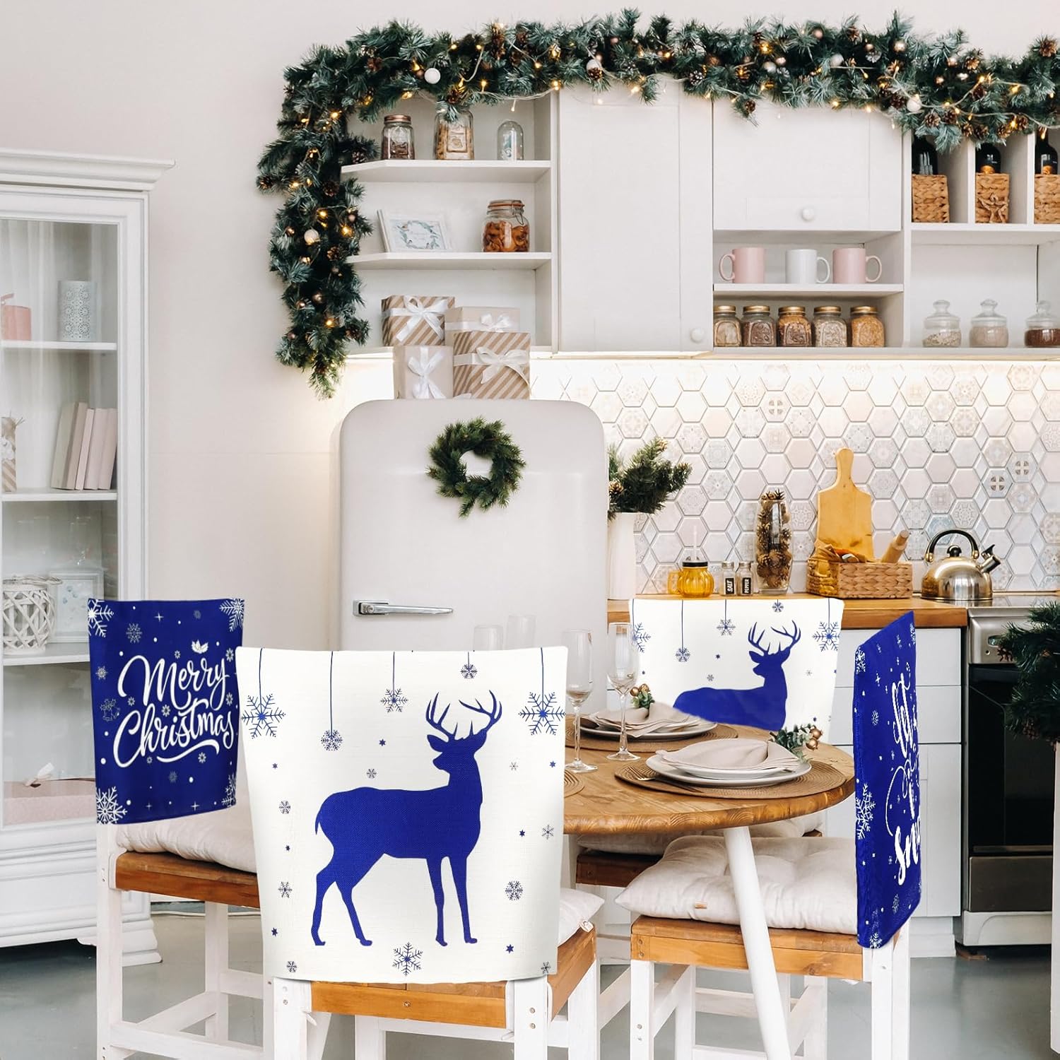 VitalCozy 6 fundas navideñas para sillas de 18 x 18 pulgadas, de arpillera, color azul, con texto en inglés “Merry Christmas”, fundas de asiento con