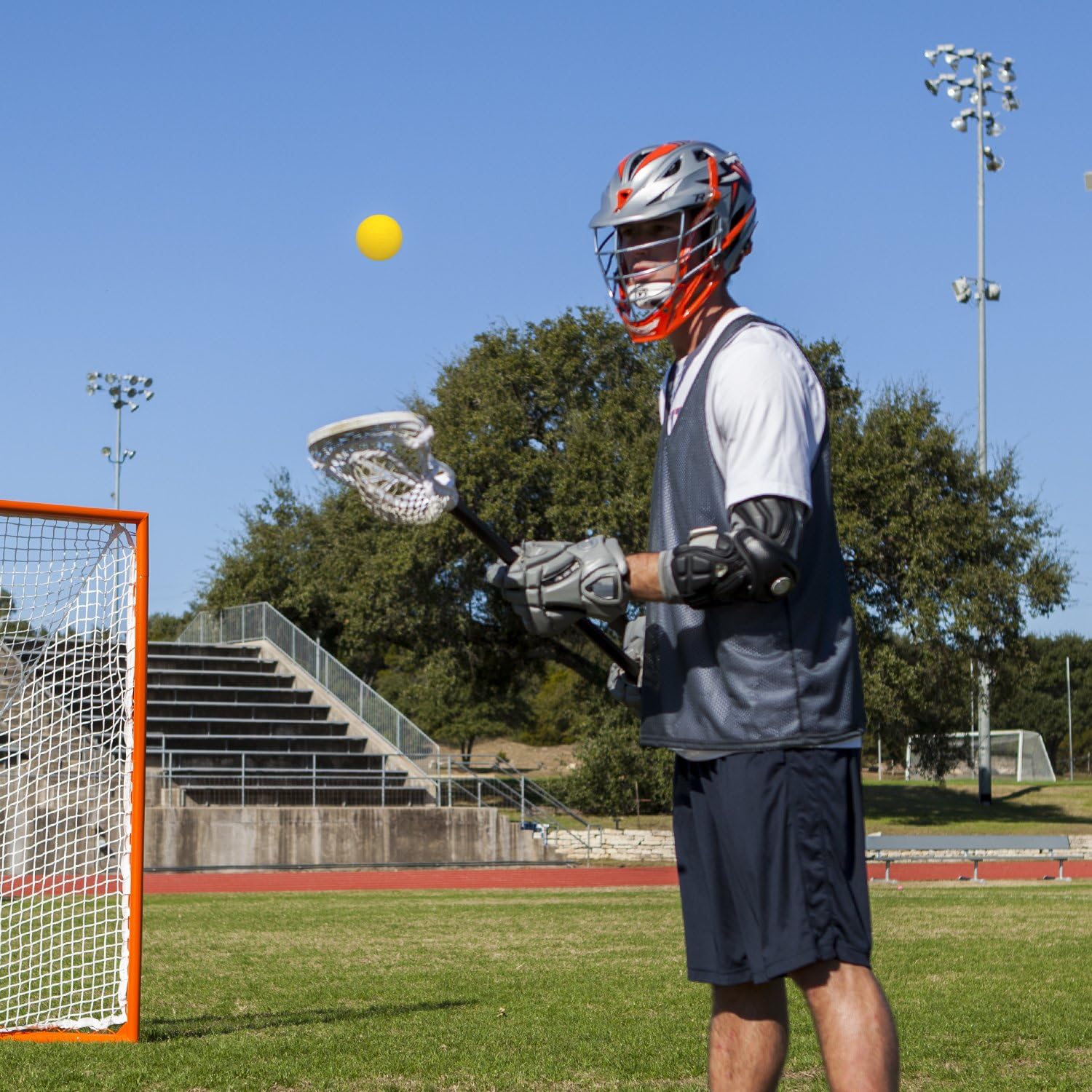 Champion Sports – Pelotas de colores para lacrosse, tamaño oficial para juegos profesionales, universitarios y escolares, prácticas y recreación,