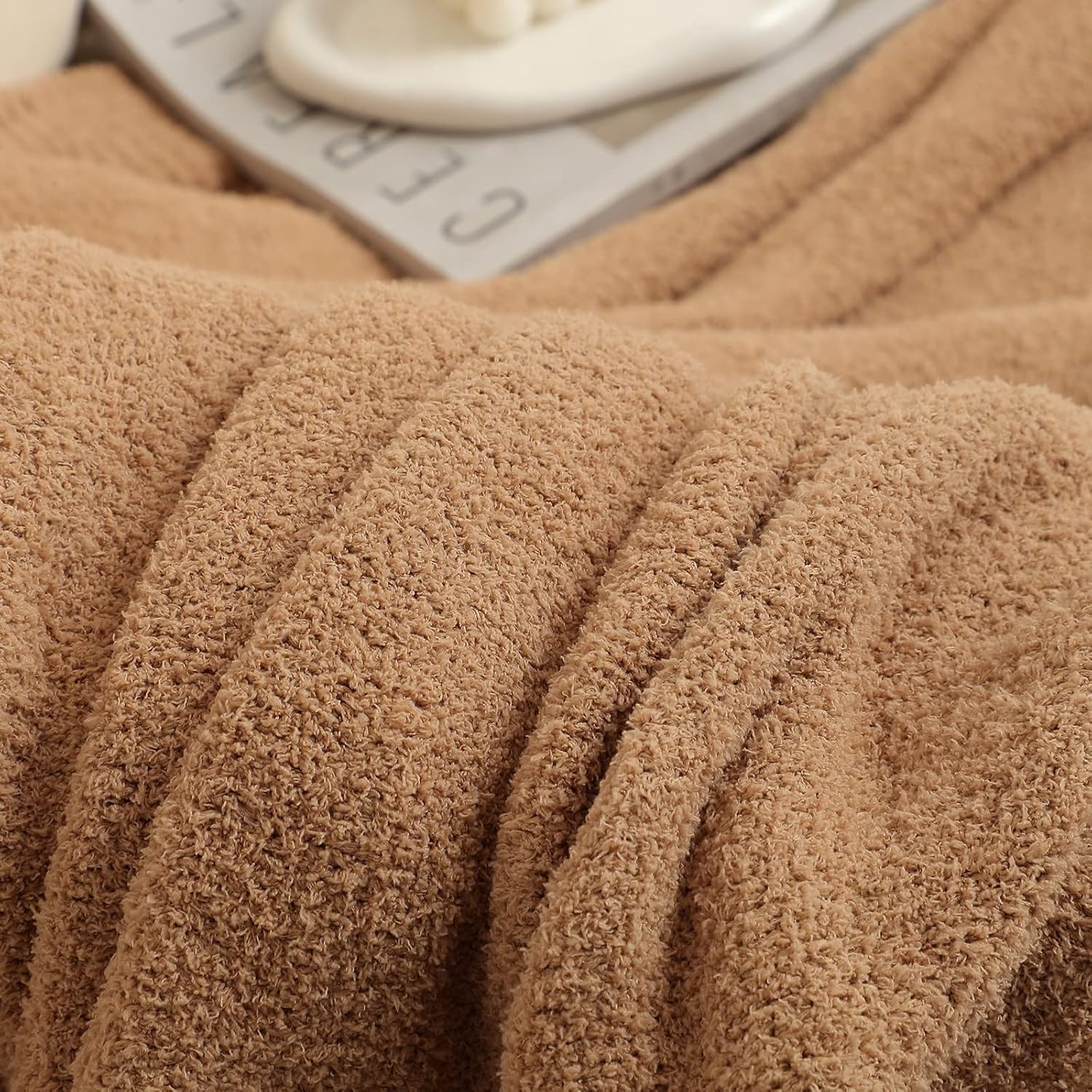bearberry Manta súper suave y esponjosa, ligera, acogedora y cálida para sofá, cama, sofá durante todas las estaciones (camello, 40 x 50 pulgadas)
