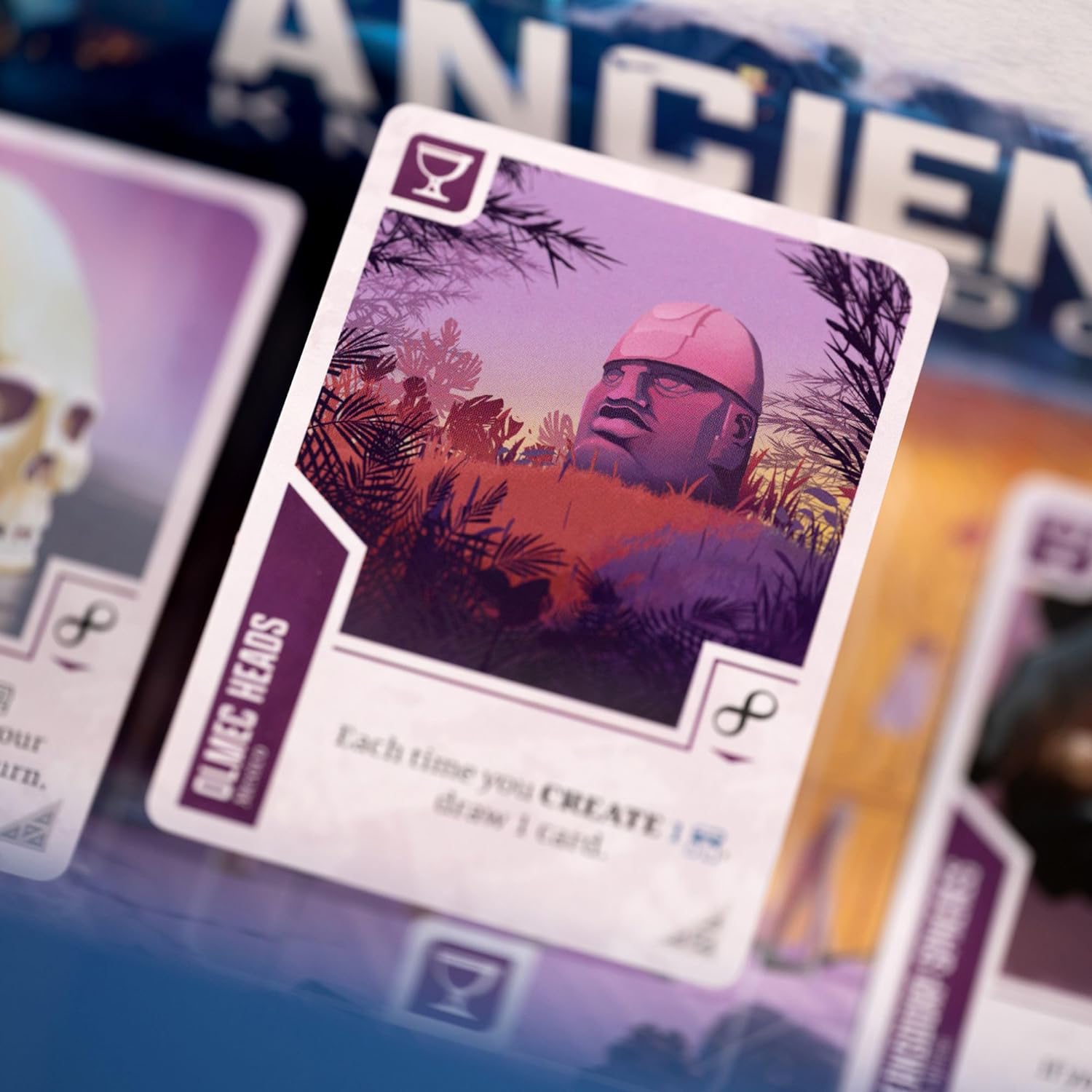 IELLO Ancient Knowledge – Juego de cartas de estrategia, edificio de Tableau, edades de 12 años, 2-4 jugadores, 30 minutos por jugador