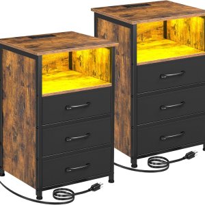 LOAKEKEL Juego de 2 mesitas de noche LED con estación de carga, mesas auxiliares con 3 cajones de tela, mesita de noche con puerto USB tipo C y LOAKEKEL Juego de 2 mesitas de noche LED con estación de carga, mesas auxiliares con 3 cajones de tela, mesita de noche con puerto USB tipo C y