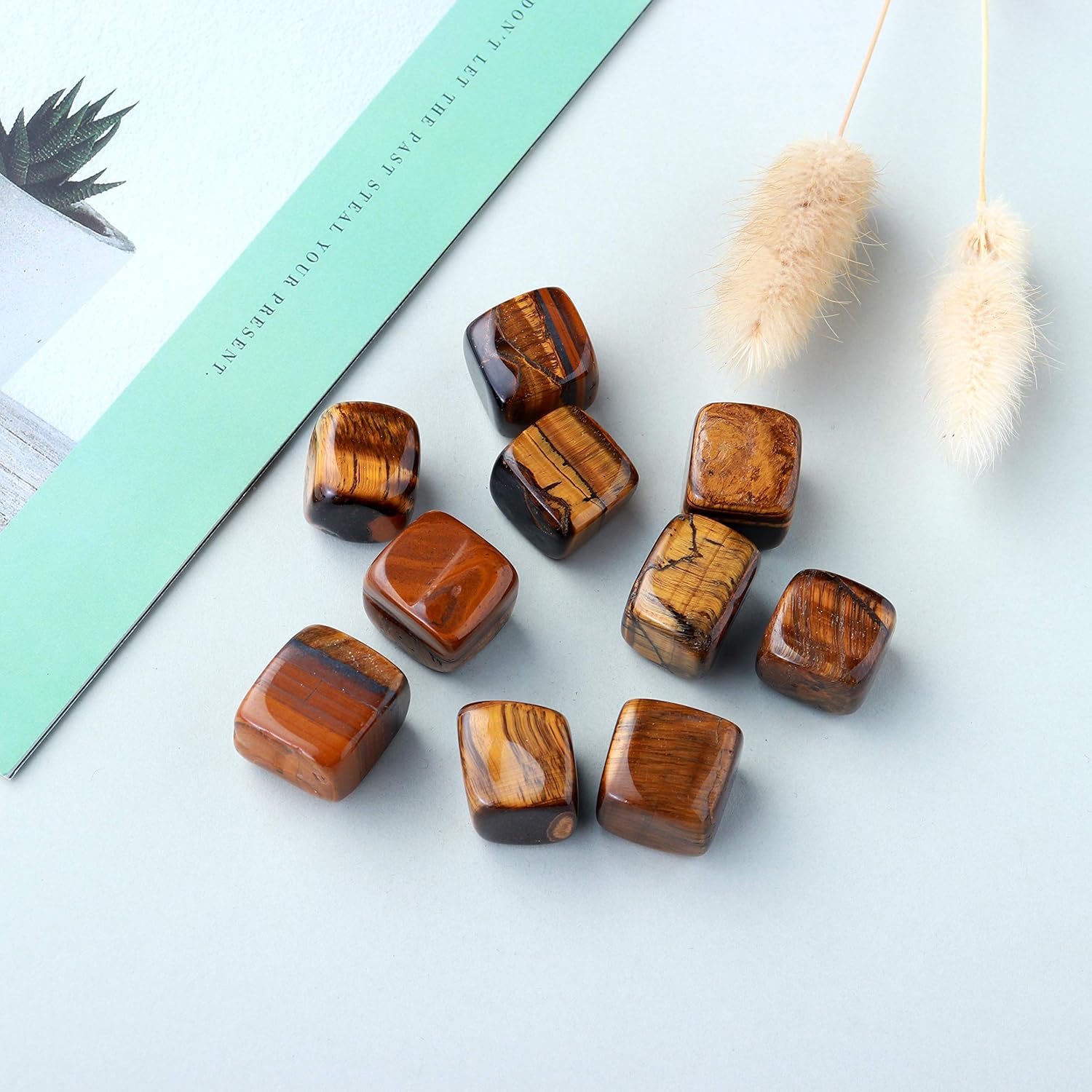 Runyangshi Piedras pulidas de cristal de ojo de tigre natural de 0.78 pulgadas, cubo pulido de cuarzo Crytsal para meditación de chakras, equilibrio