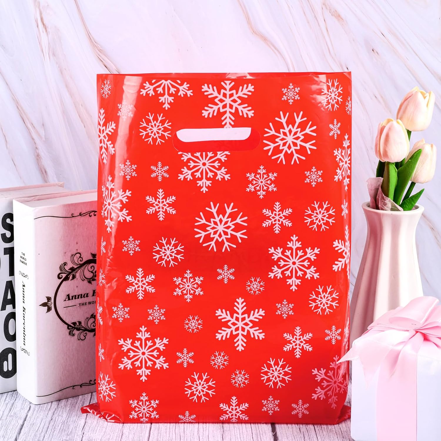 MIMIND 150 bolsas de plástico para mercancías de invierno de copos de nieve de 12 x 15 pulgadas, bolsas de regalo reutilizables con asas, bolsas de