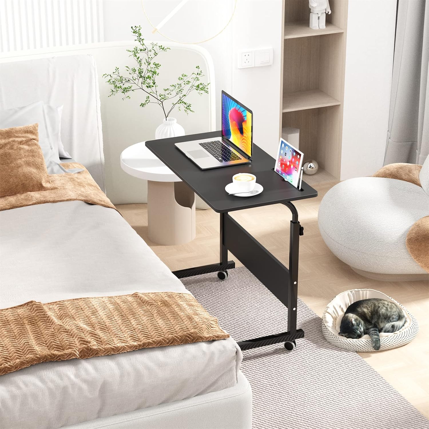 soges Mesa auxiliar móvil de 31.5 pulgadas, mesa de sofá con ranura y ruedas, escritorio para computadora portátil, ajustable, soporte para