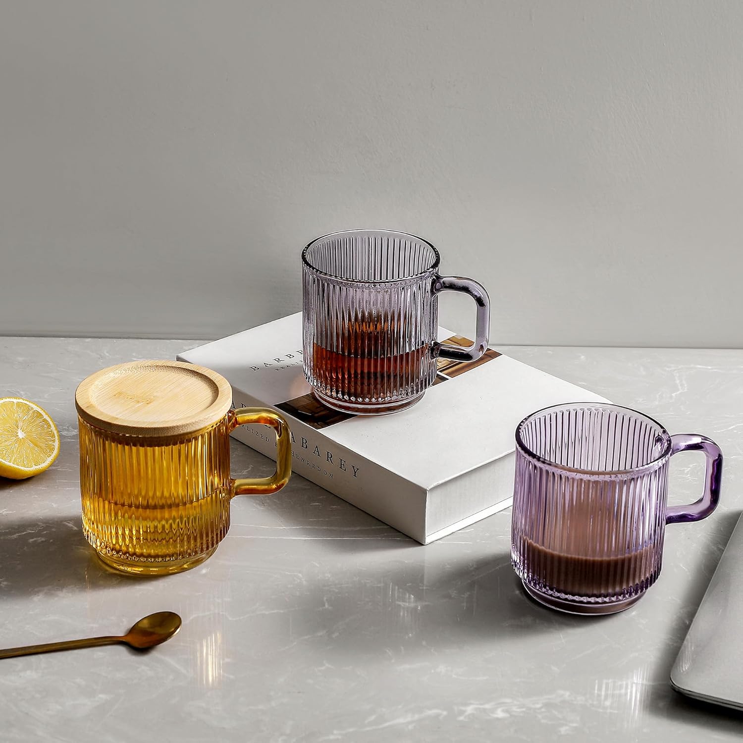 Lysenn Taza de café de vidrio con tapa, taza de té de vidrio clásica con rayas verticales de alta calidad, para leche, té, chocolate, jugo, agua,
