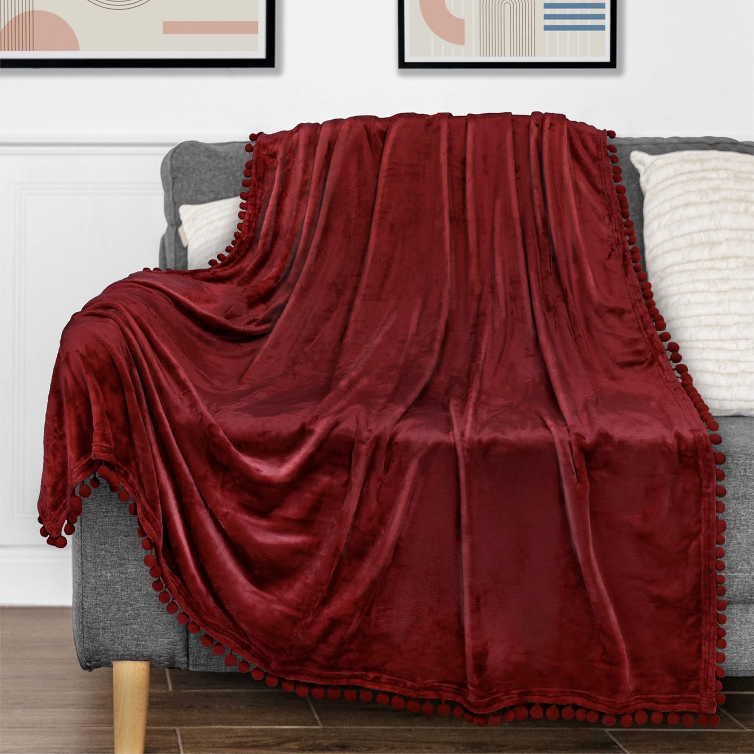 PAVILIA Manta roja granate con pompones, tamaño individual, suave forro polar acogedor con flecos y pompones, manta decorativa para el hogar, manta