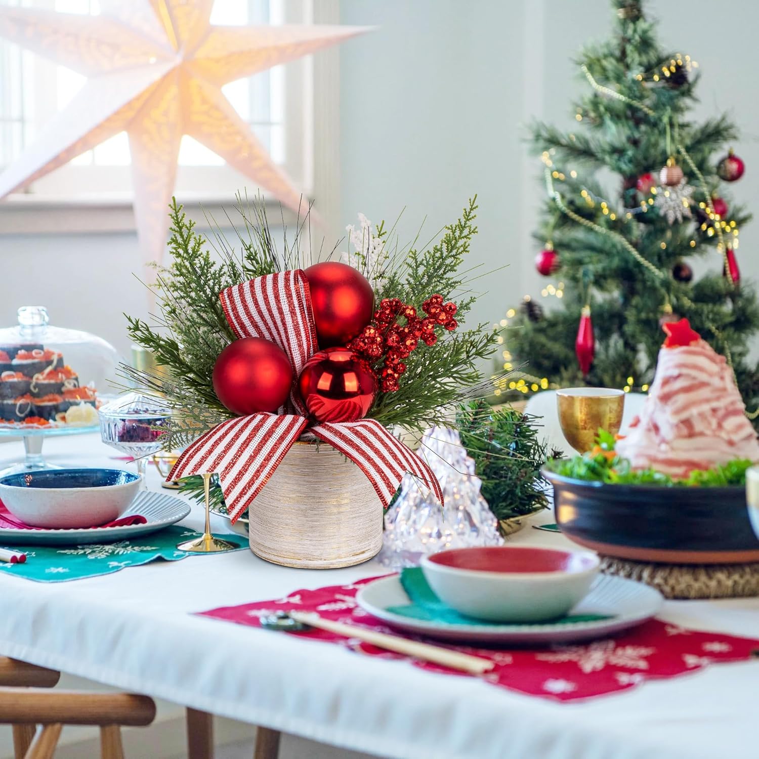 Hollyone Pequeño árbol de Navidad artificial de 11 pulgadas, decoración de plantas en maceta con adornos de bolas de Navidad, bayas para el hogar,