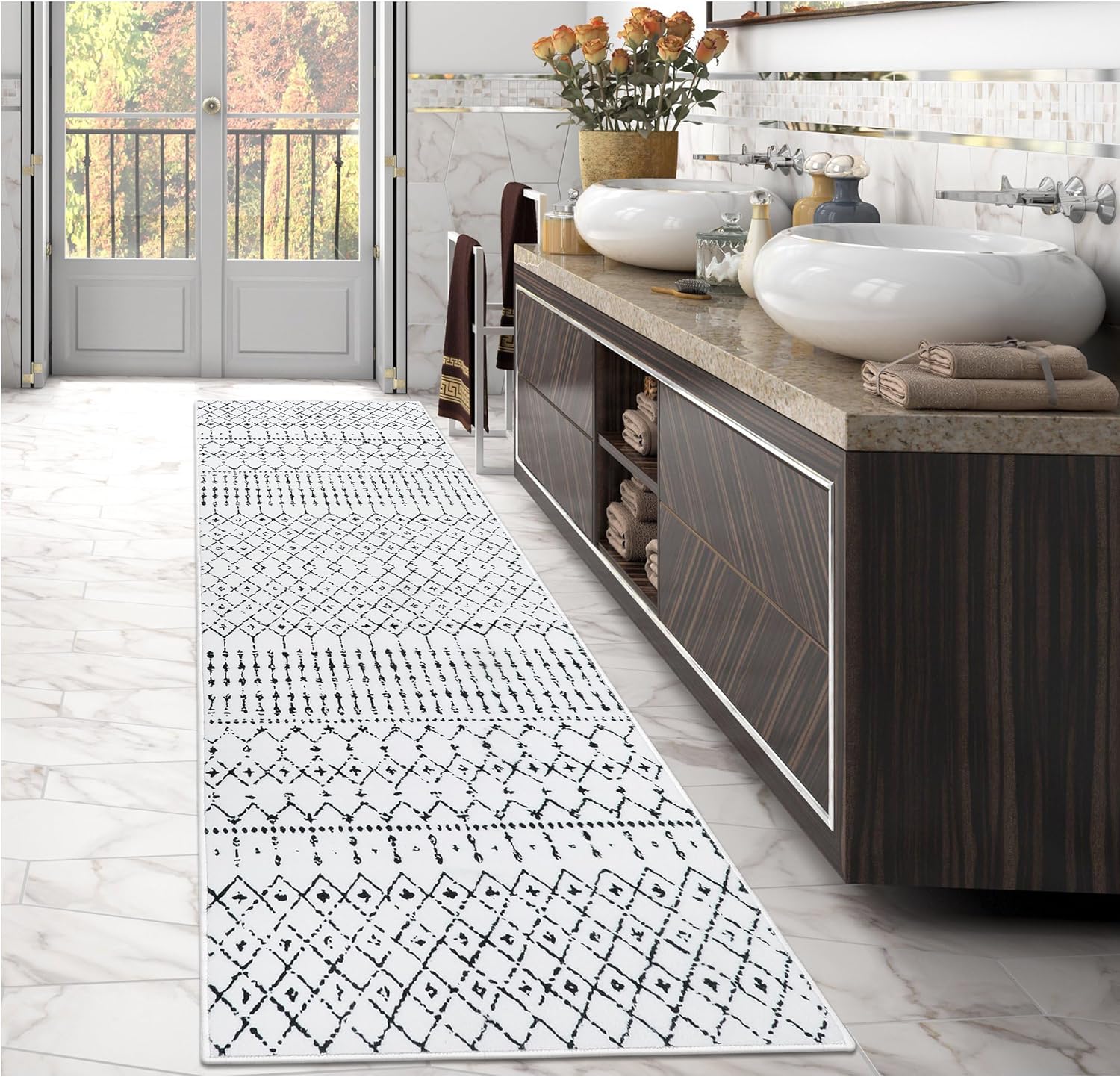 LIVEBOX Alfombra lavable en blanco y negro de 2.5 x 8 pulgadas, alfombra geométrica para pasillo, alfombra larga para entrada, alfombra marroquí