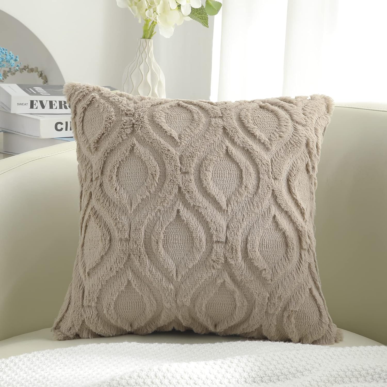 decorUhome Juego de 2 fundas de almohada decorativas de 24 x 24 pulgadas, fundas de cojín de felpa suave de lana sintética para el hogar, color caqui